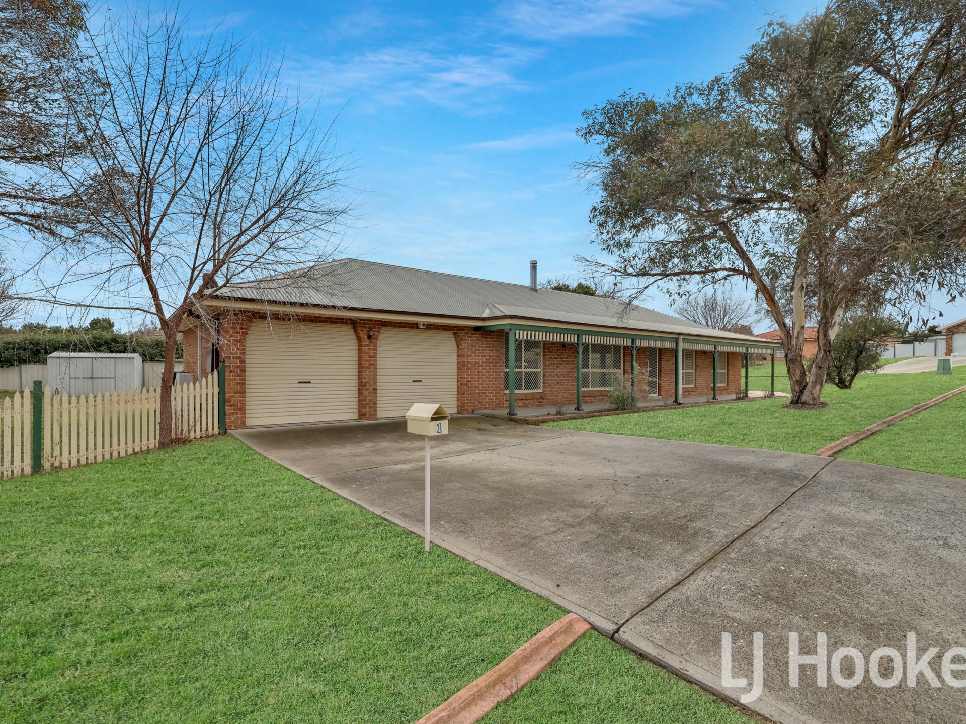 1 Wentworth Drive — photo from LJ Hooker Bathurst