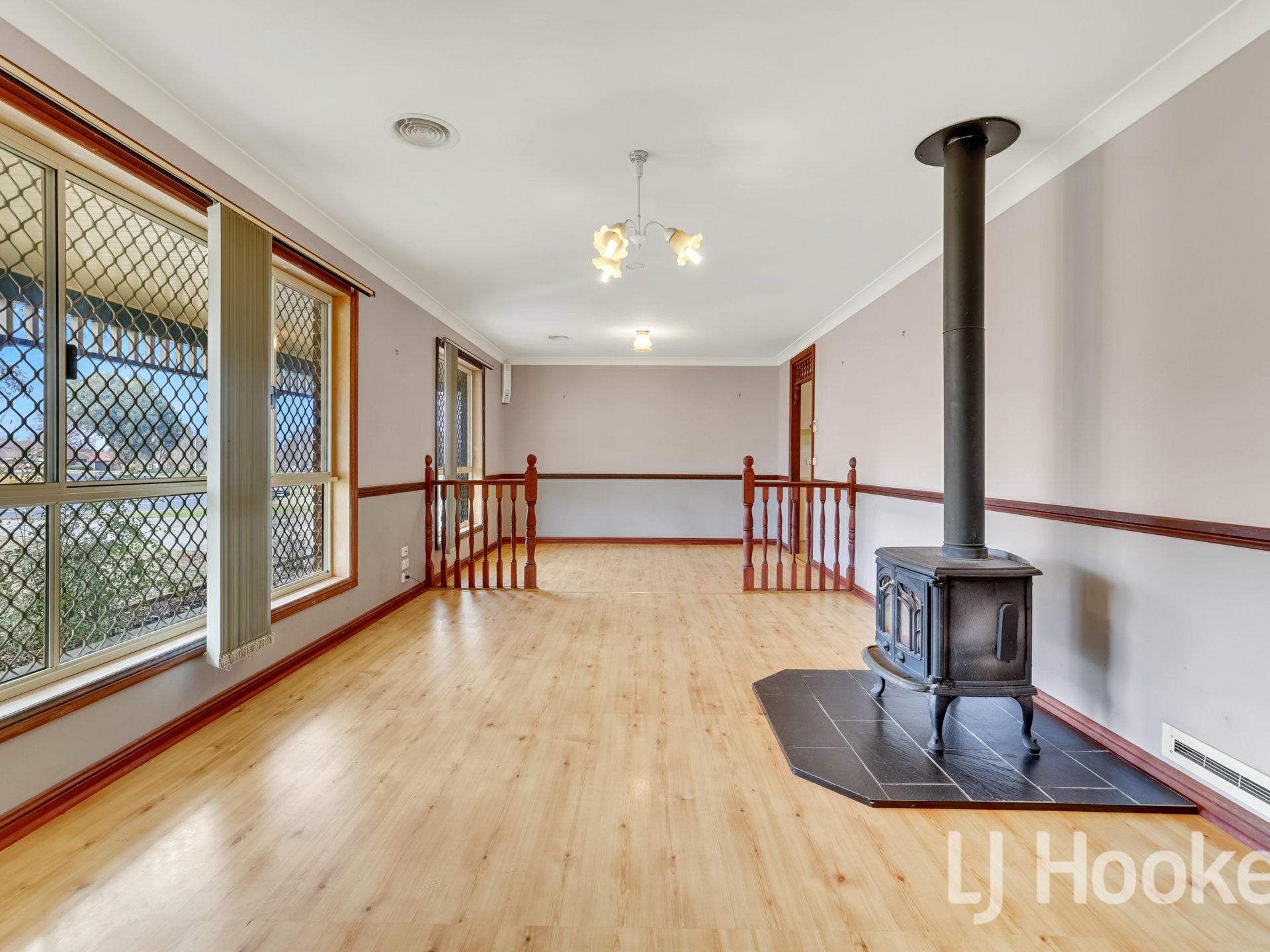 1 Wentworth Drive — photo 3 of 10
