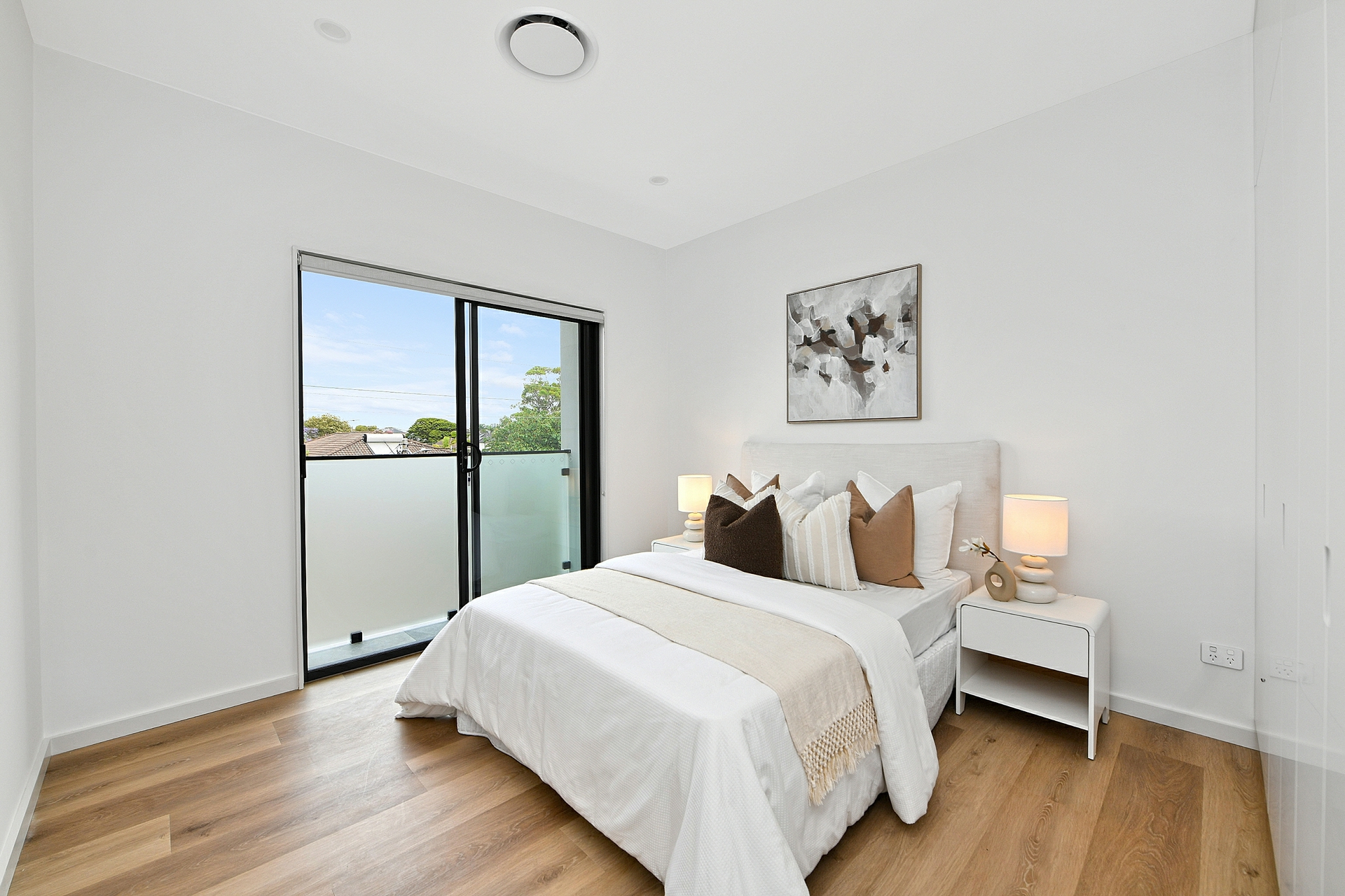 36 Hincks Street — photo 9 of 12