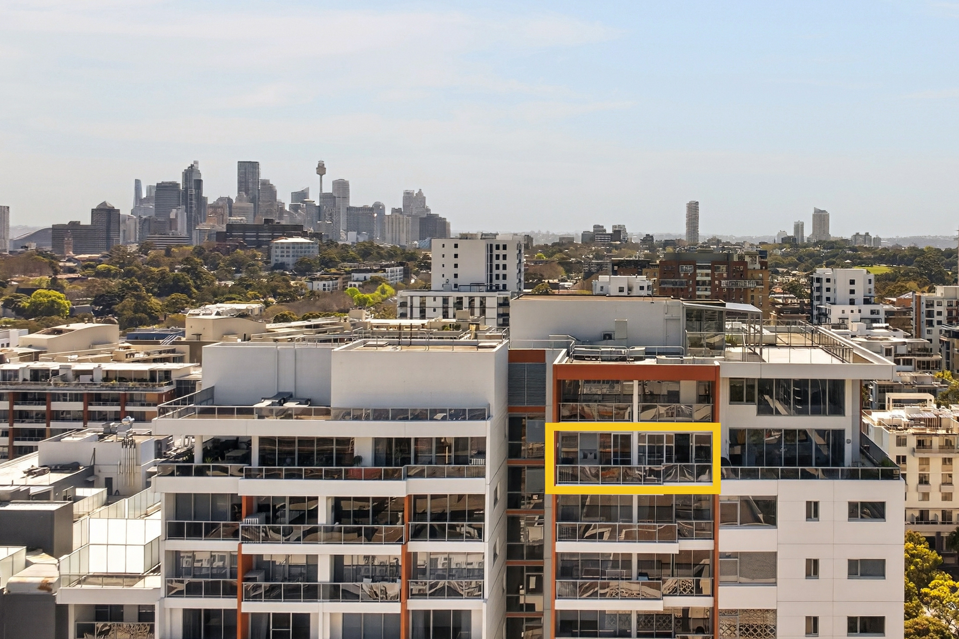 1605/6 Lachlan Street — photo 10 of 17