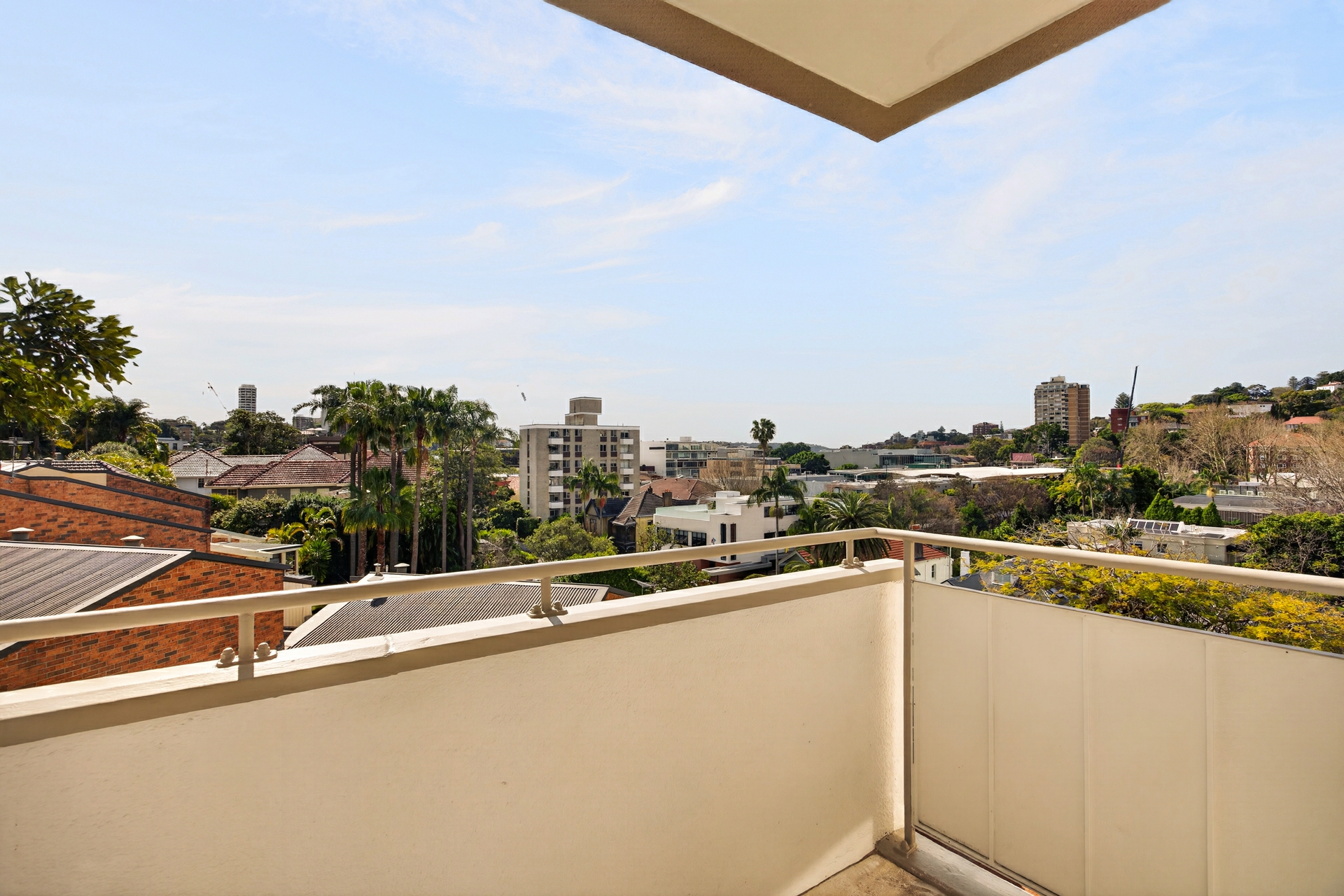 15/21 Manning Road — photo 4 of 16
