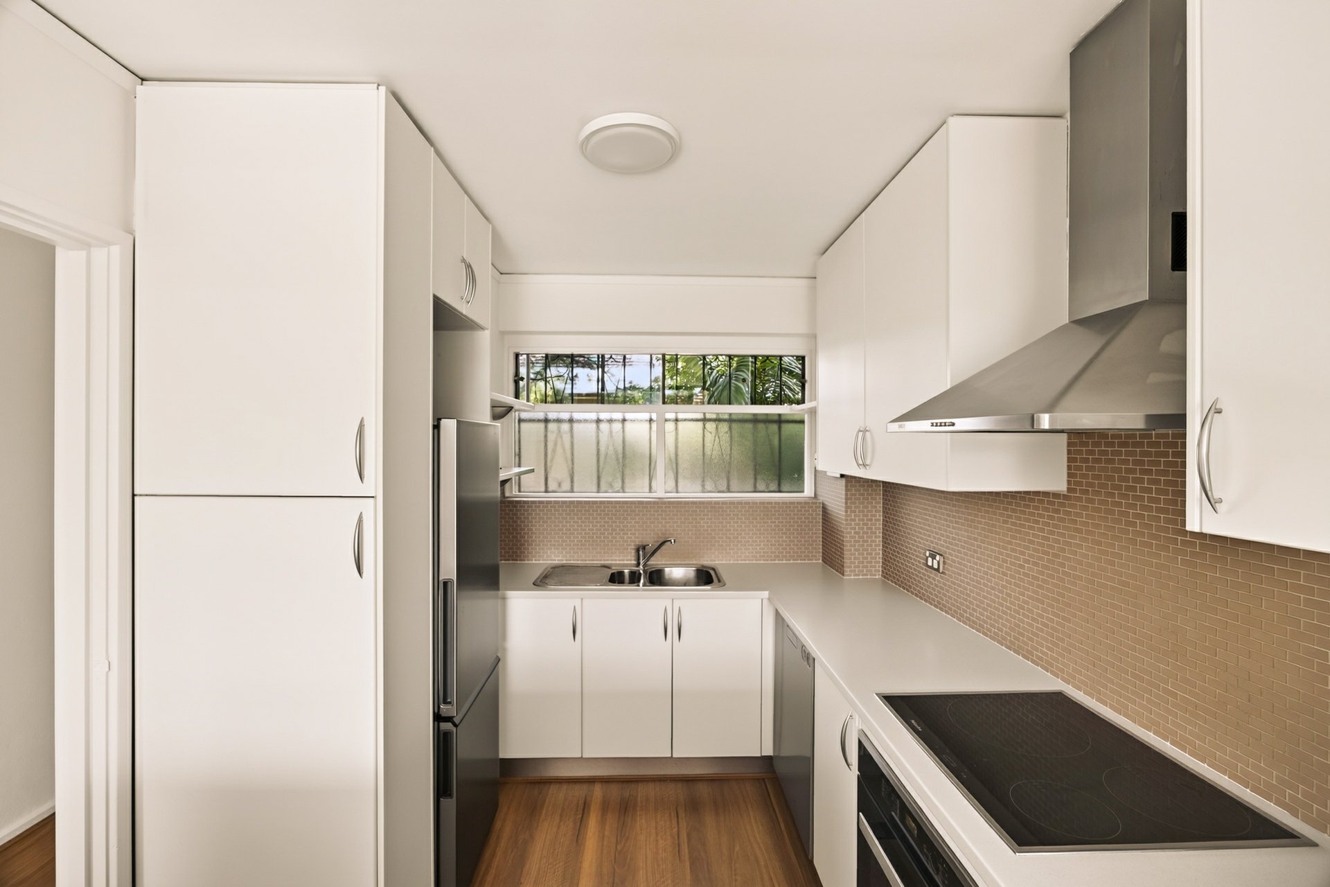 15/21 Manning Road — photo 5 of 16