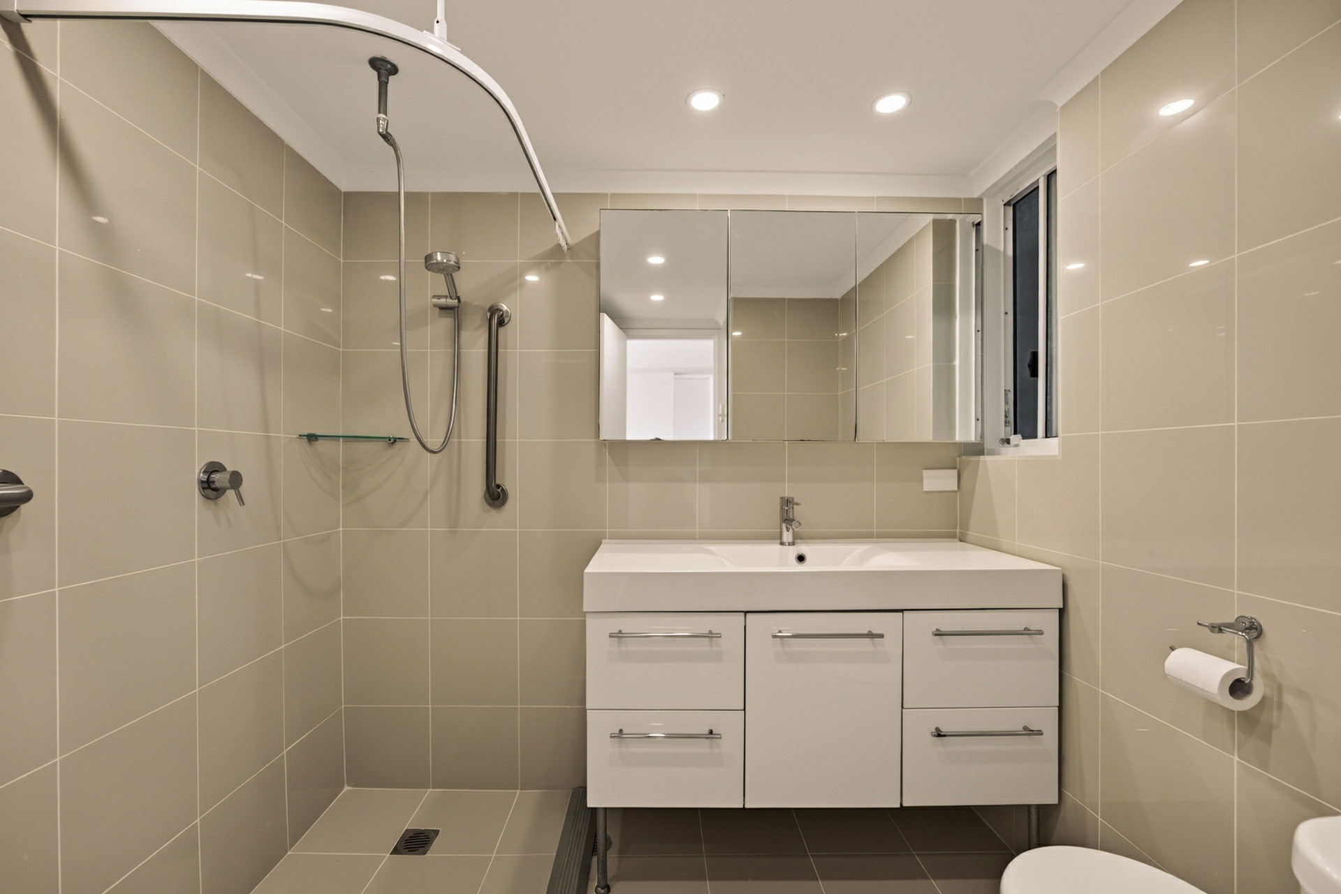 15/21 Manning Road — photo 10 of 16