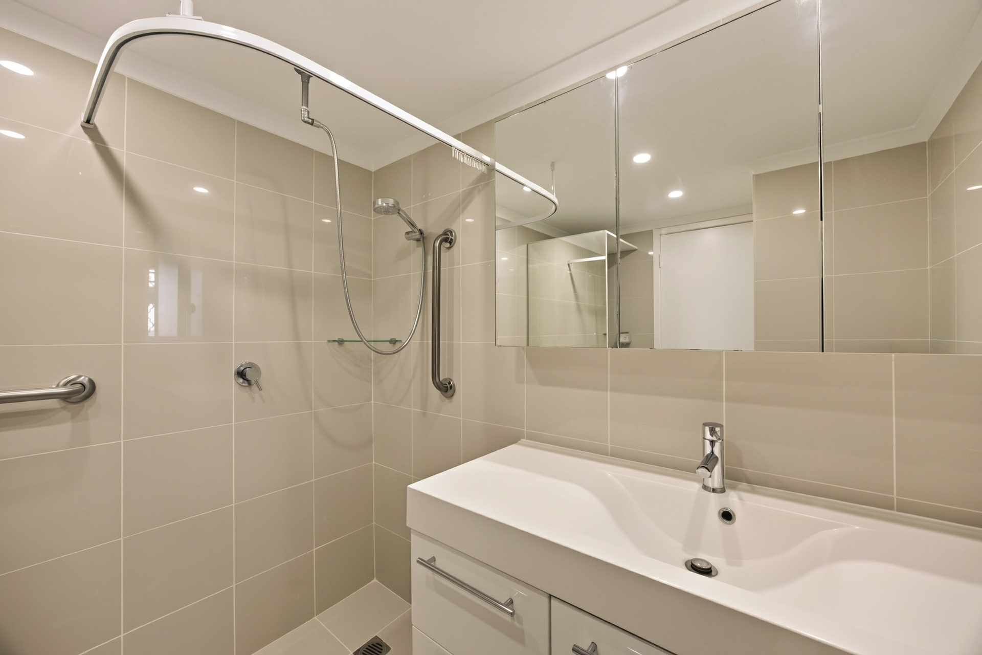 15/21 Manning Road — photo 11 of 16