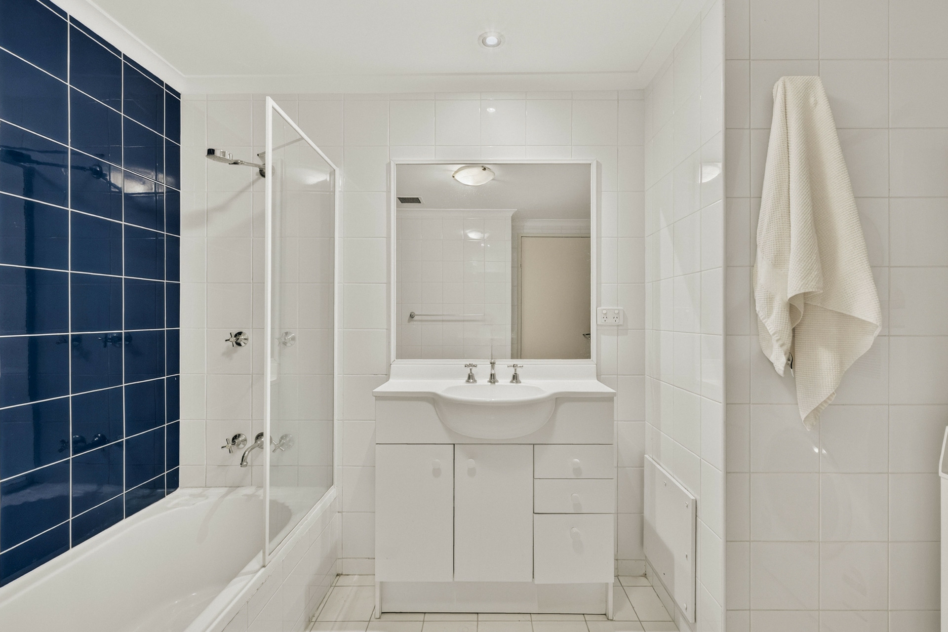 204/1 Poplar Street — photo 10 of 12