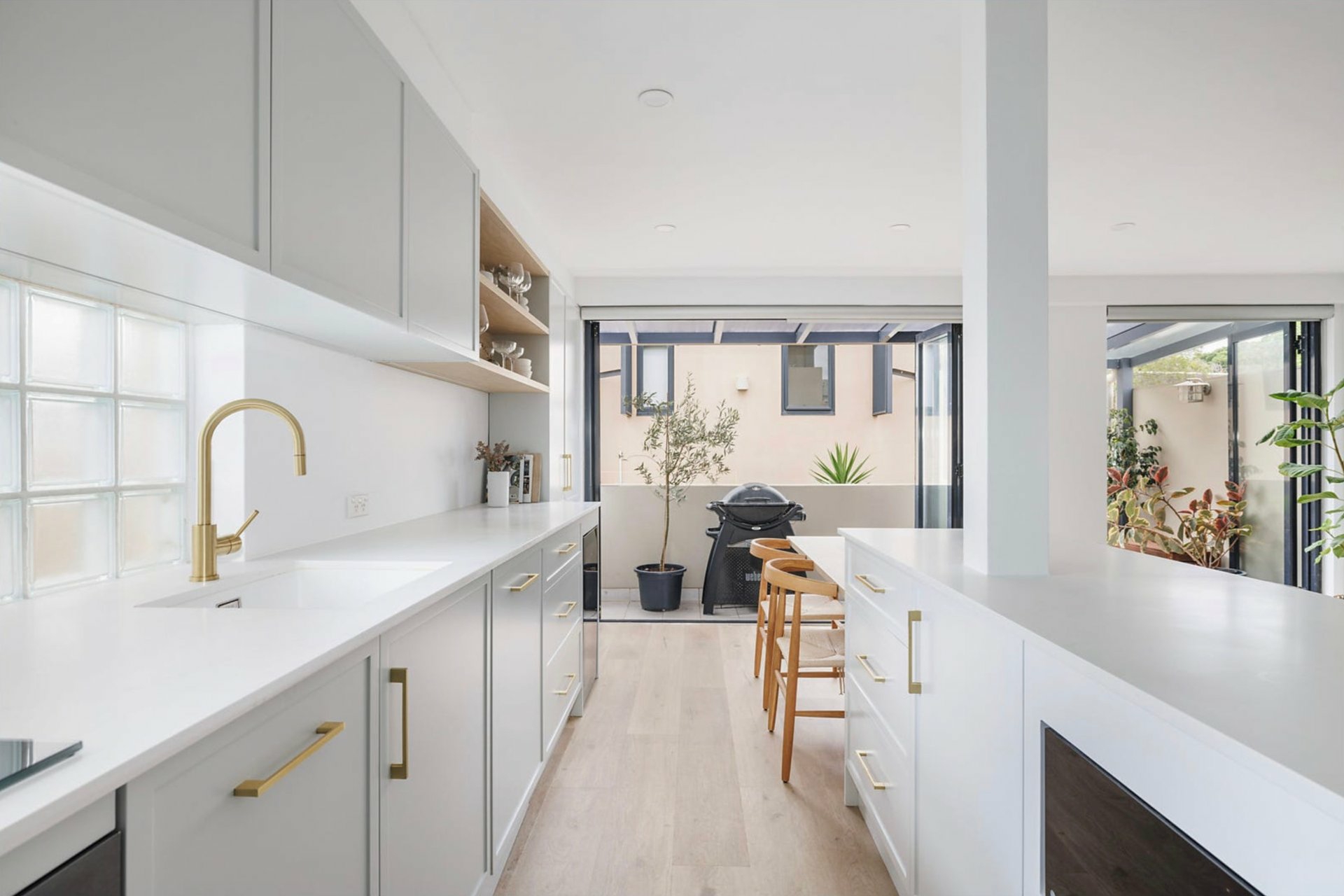 6/352 Moore Park Road — photo from LJ Hooker Double Bay