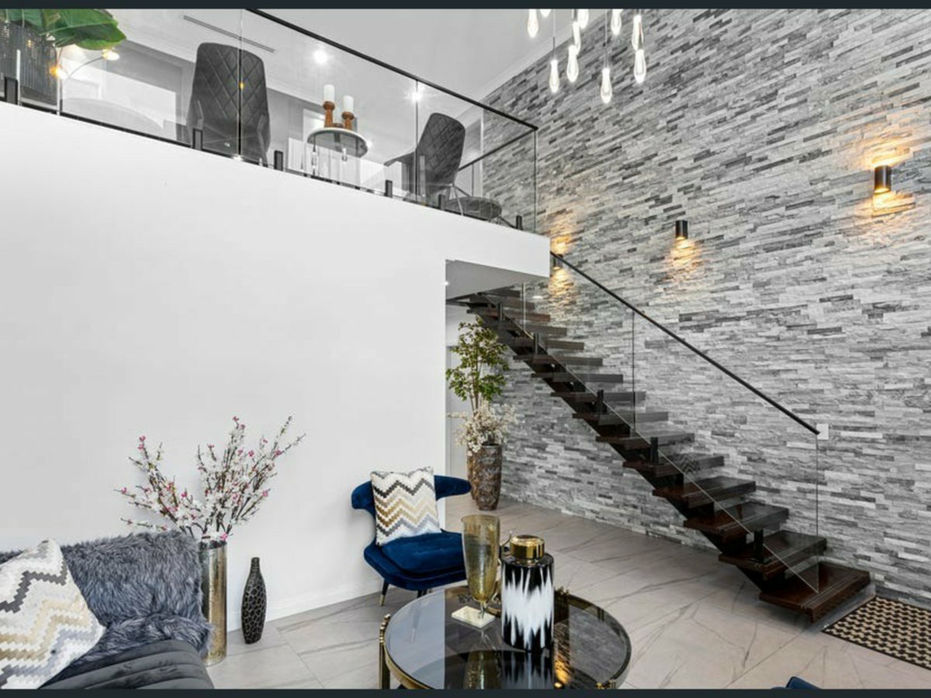 8 Medina Street — photo 10 of 20