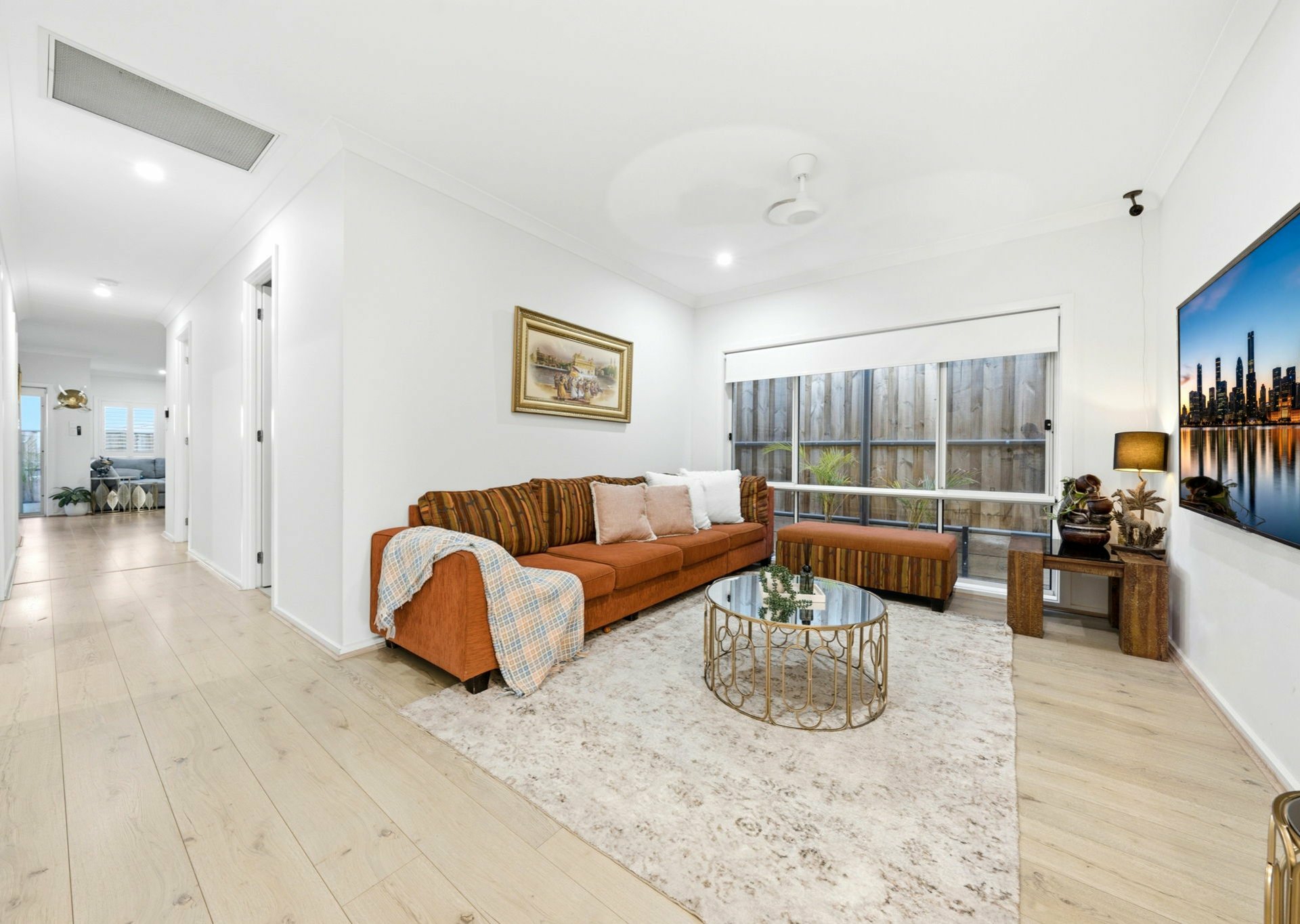 13 Camargue Street — photo 6 of 20