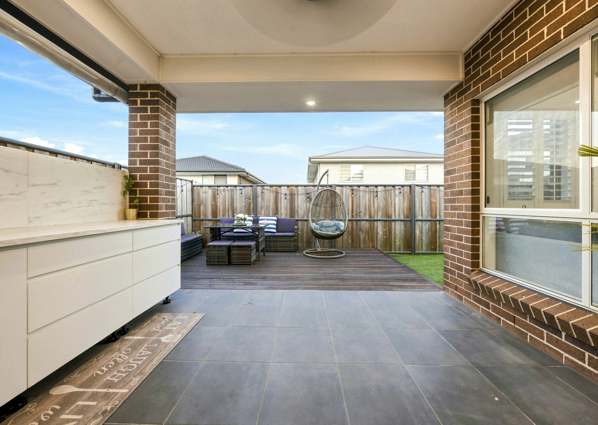 13 Camargue Street — photo 17 of 20