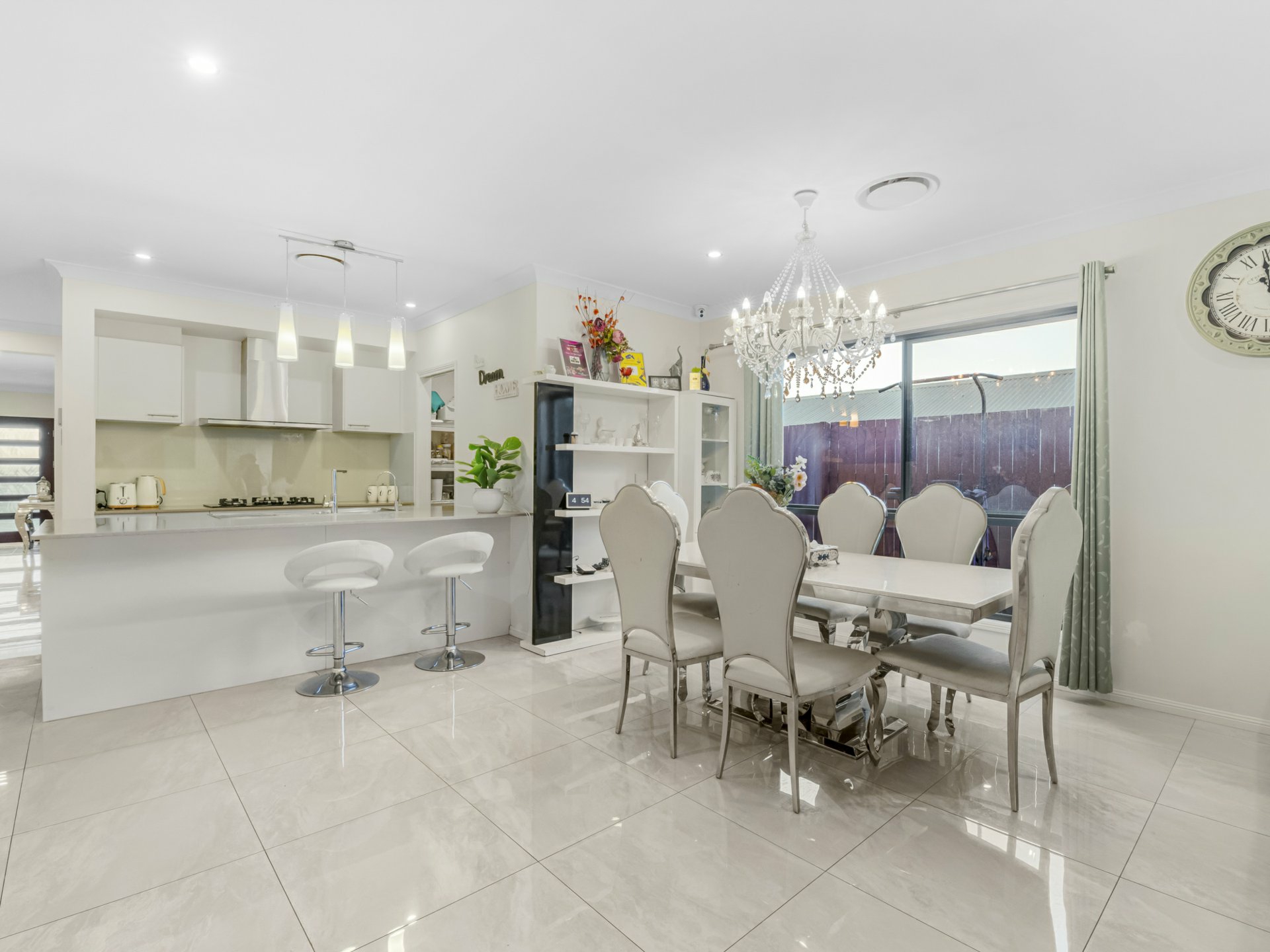 27 Oxenham Circuit, AUGUSTINE HEIGHTS