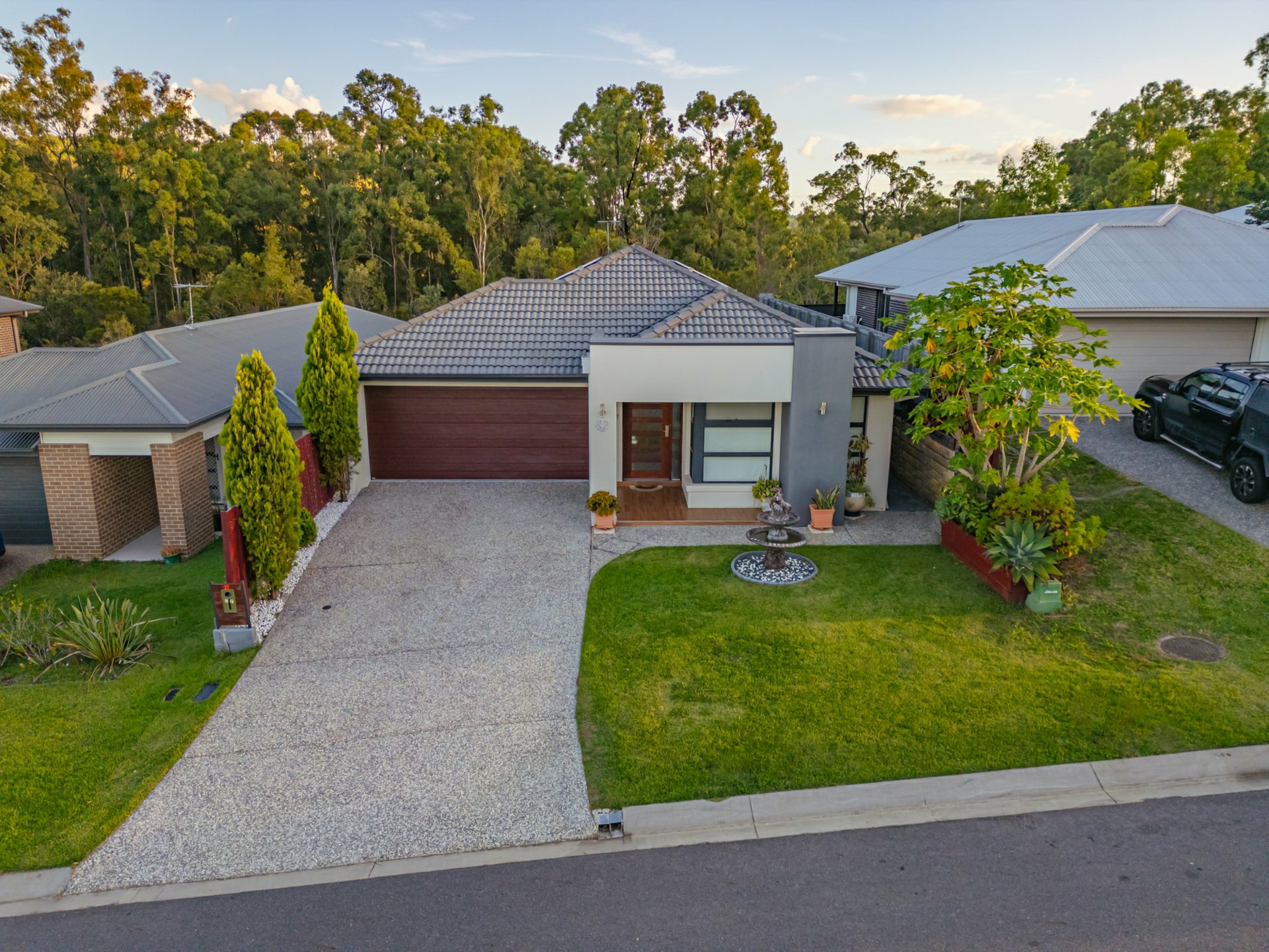 27 Oxenham Circuit, AUGUSTINE HEIGHTS