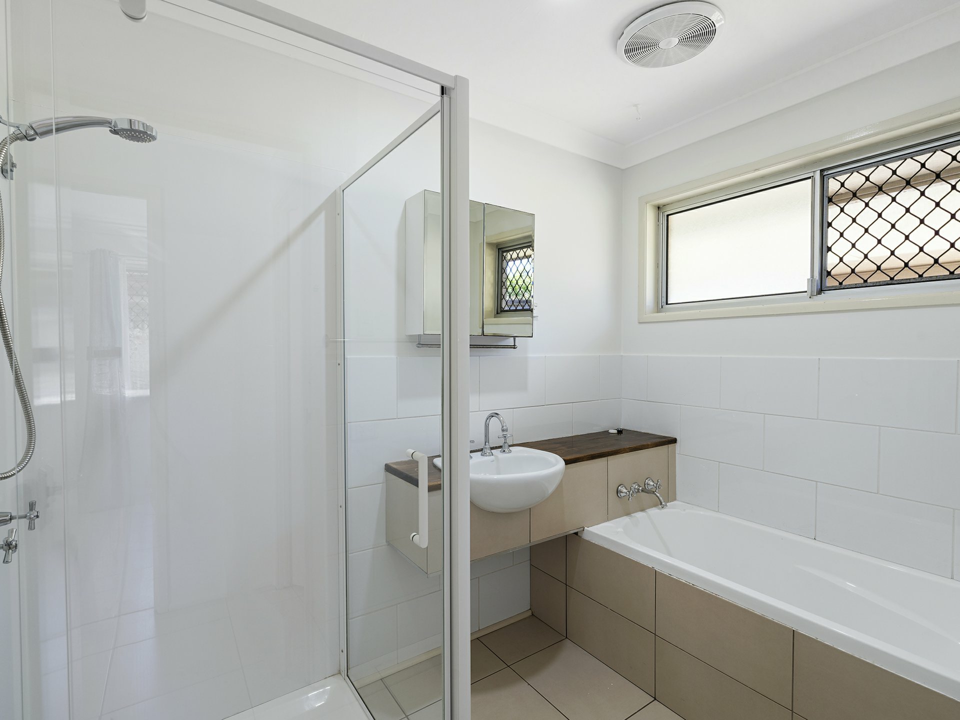 3 fern street, BROWNS PLAINS