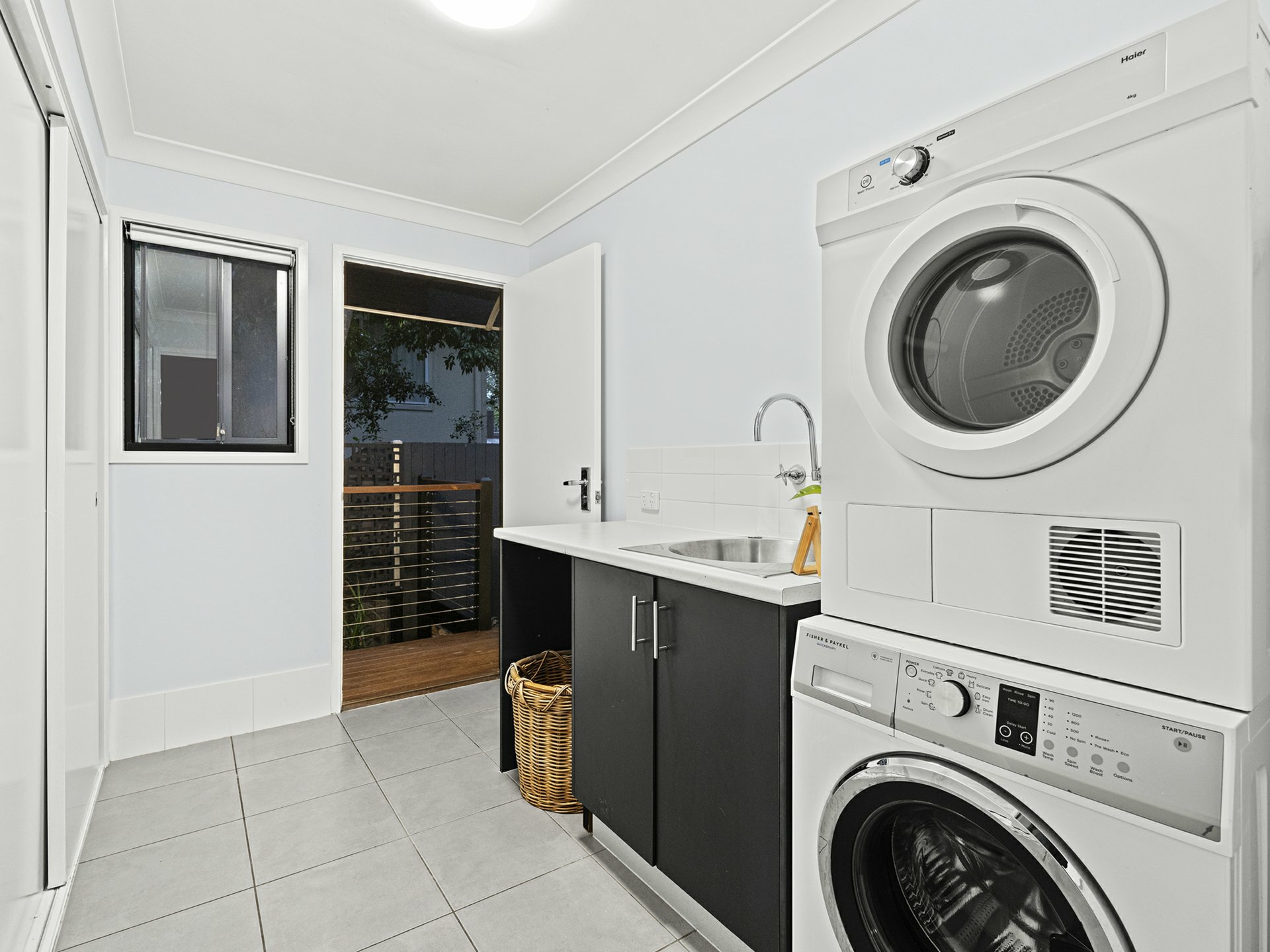 139 Gordon Circuit, SEVENTEEN MILE ROCKS