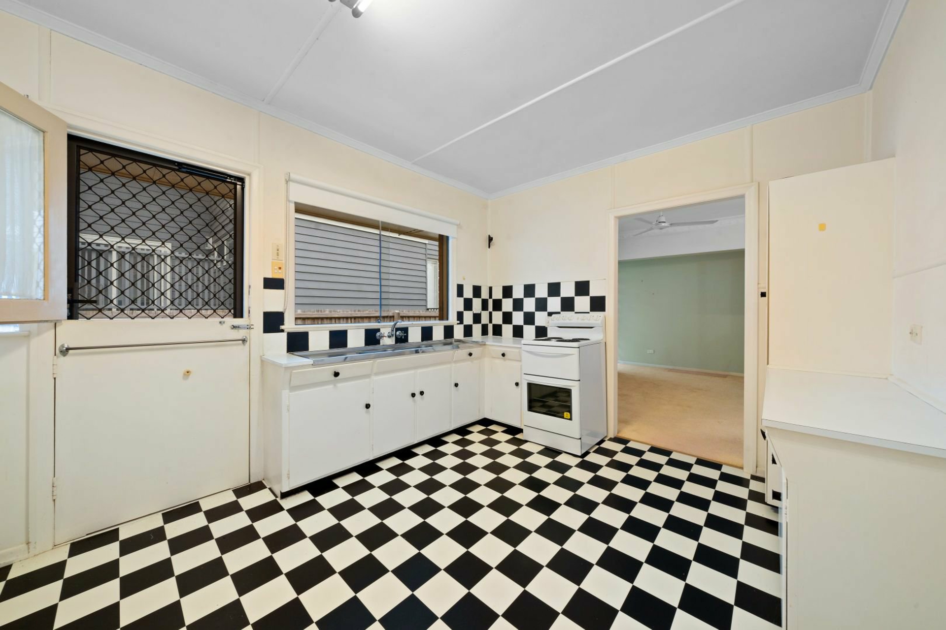 36 Orari road, YERONGA