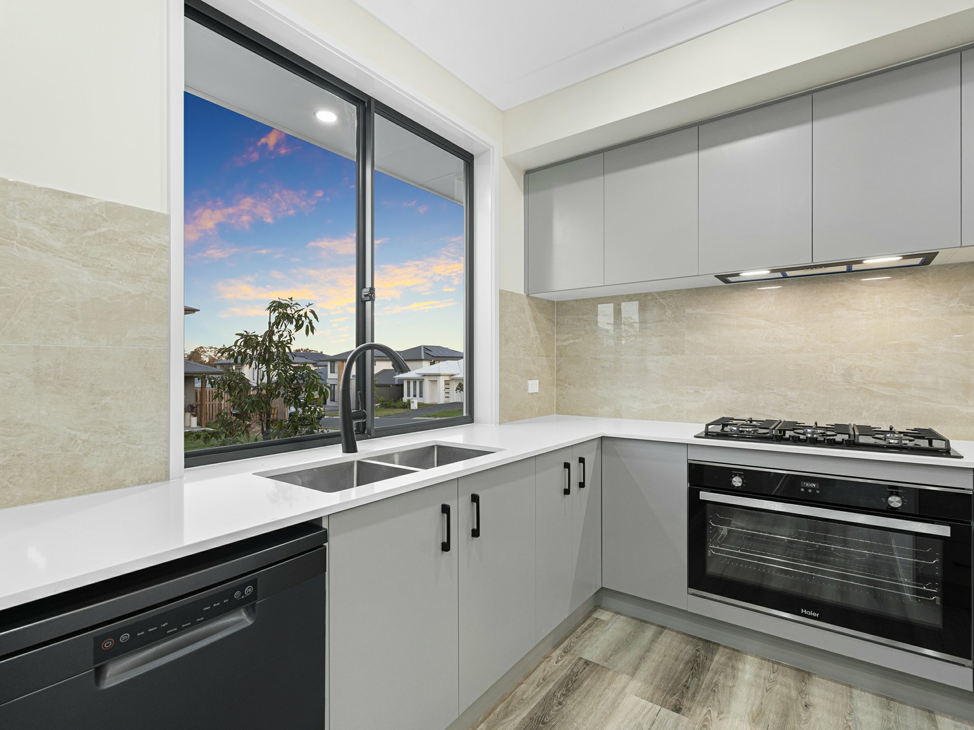 34 Highbury Court, GREENBANK