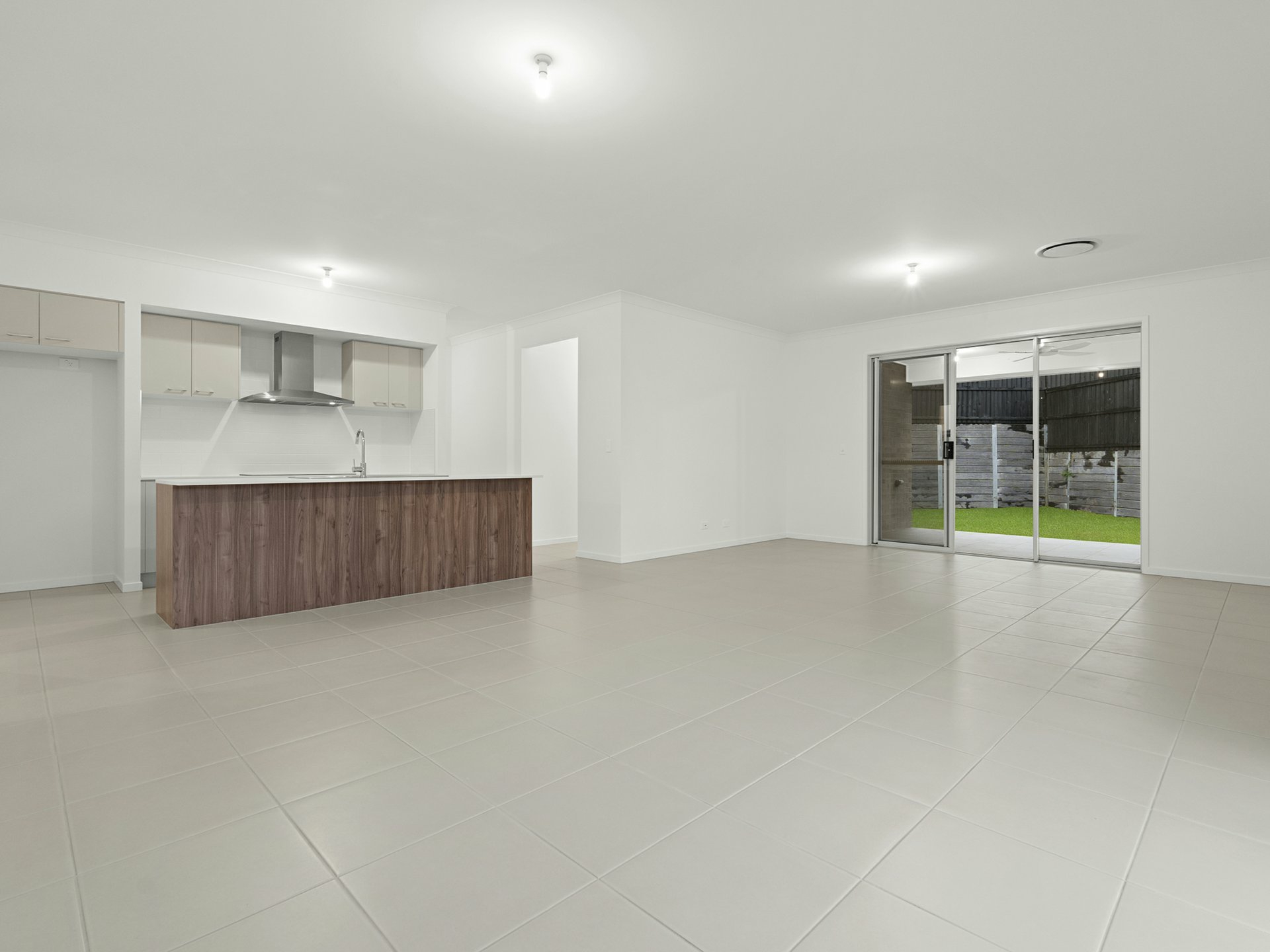 11-13 Regents cresent, YARRABILBA