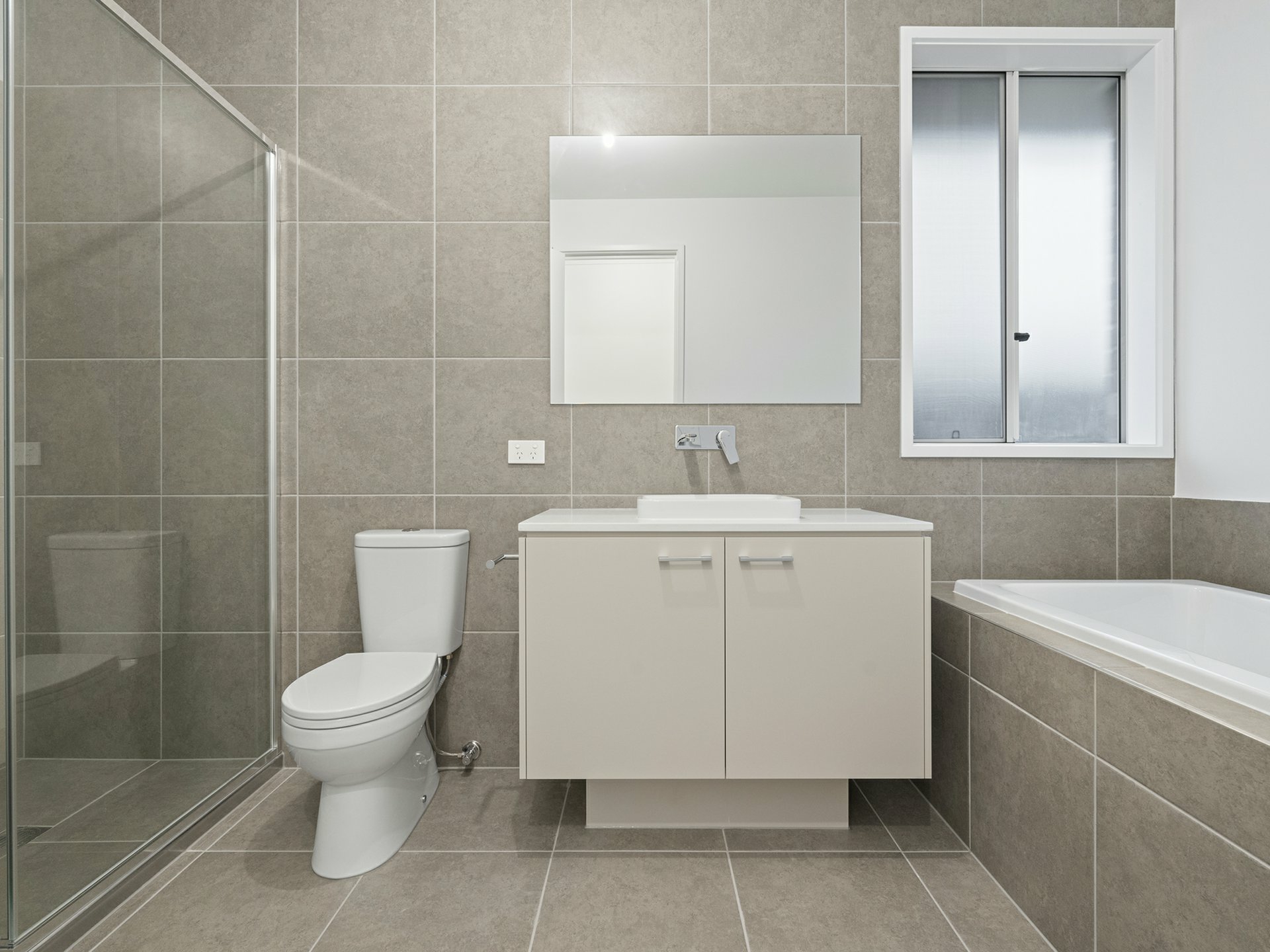 11-13 Regents cresent, YARRABILBA