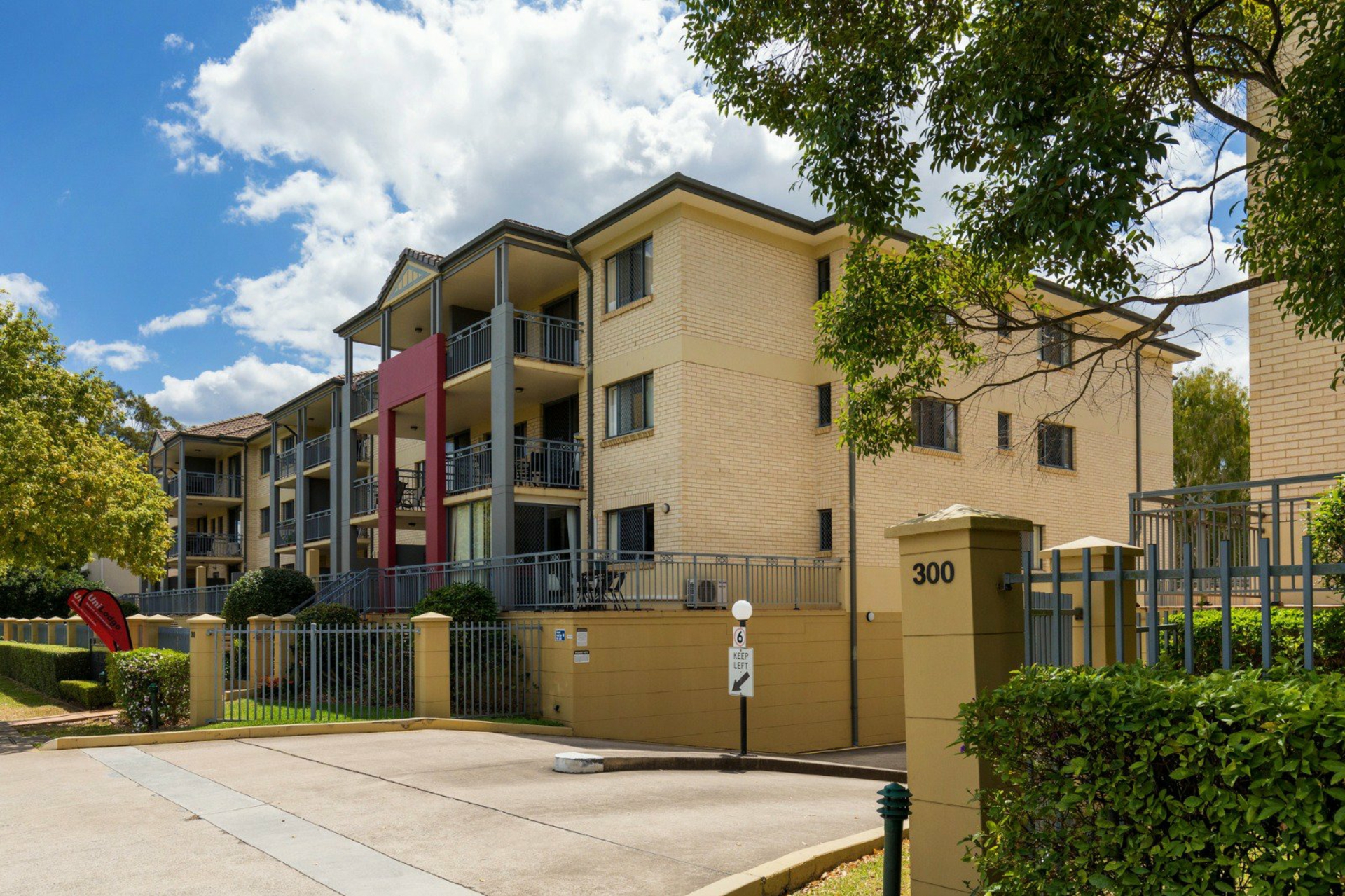 53/139 Macquarie Street — photo 4 of 14