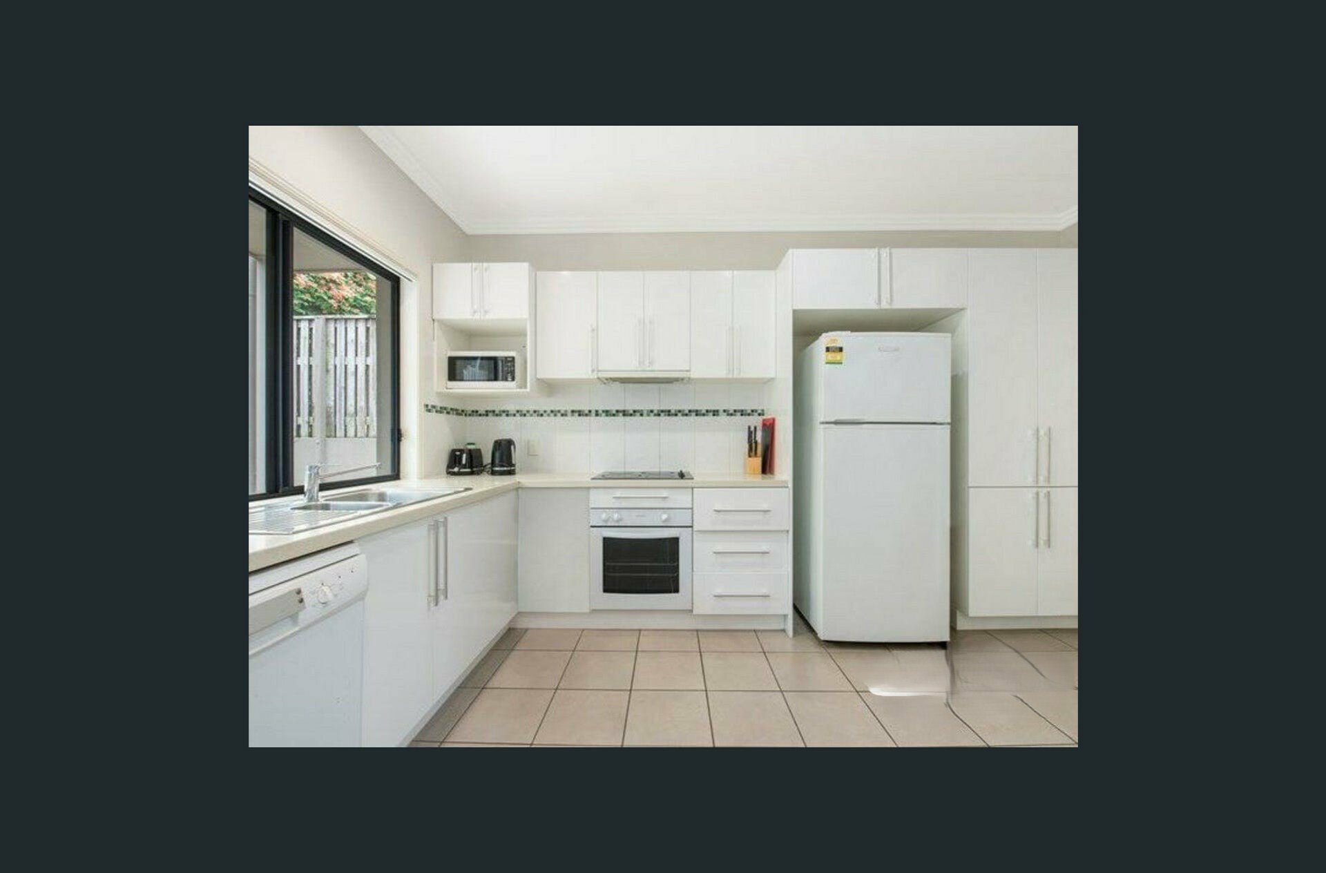 41 Warren Street — photo 9 of 12