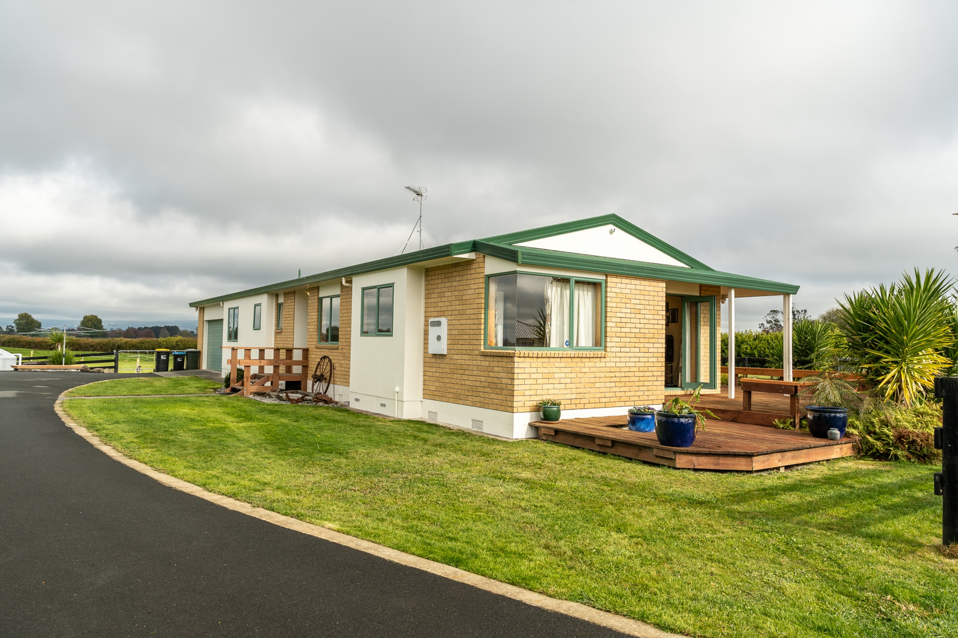 73 Reid Road Ngahinapouri Lifestyle for Sale LJ Hooker