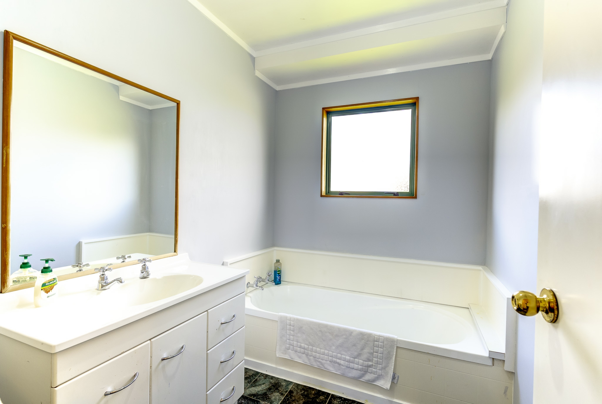 73 Reid Road Ngahinapouri Lifestyle for Sale LJ Hooker