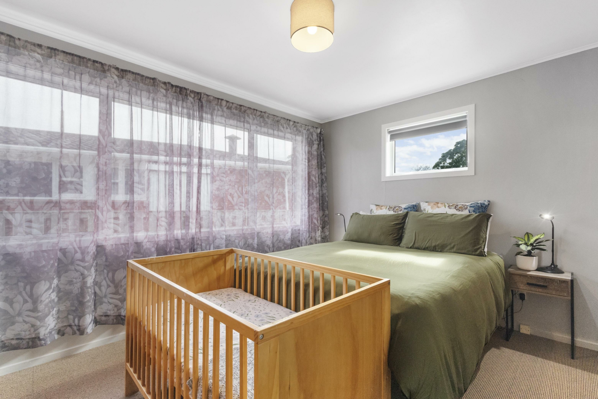 34 Rhonda Avenue, DEANWELL