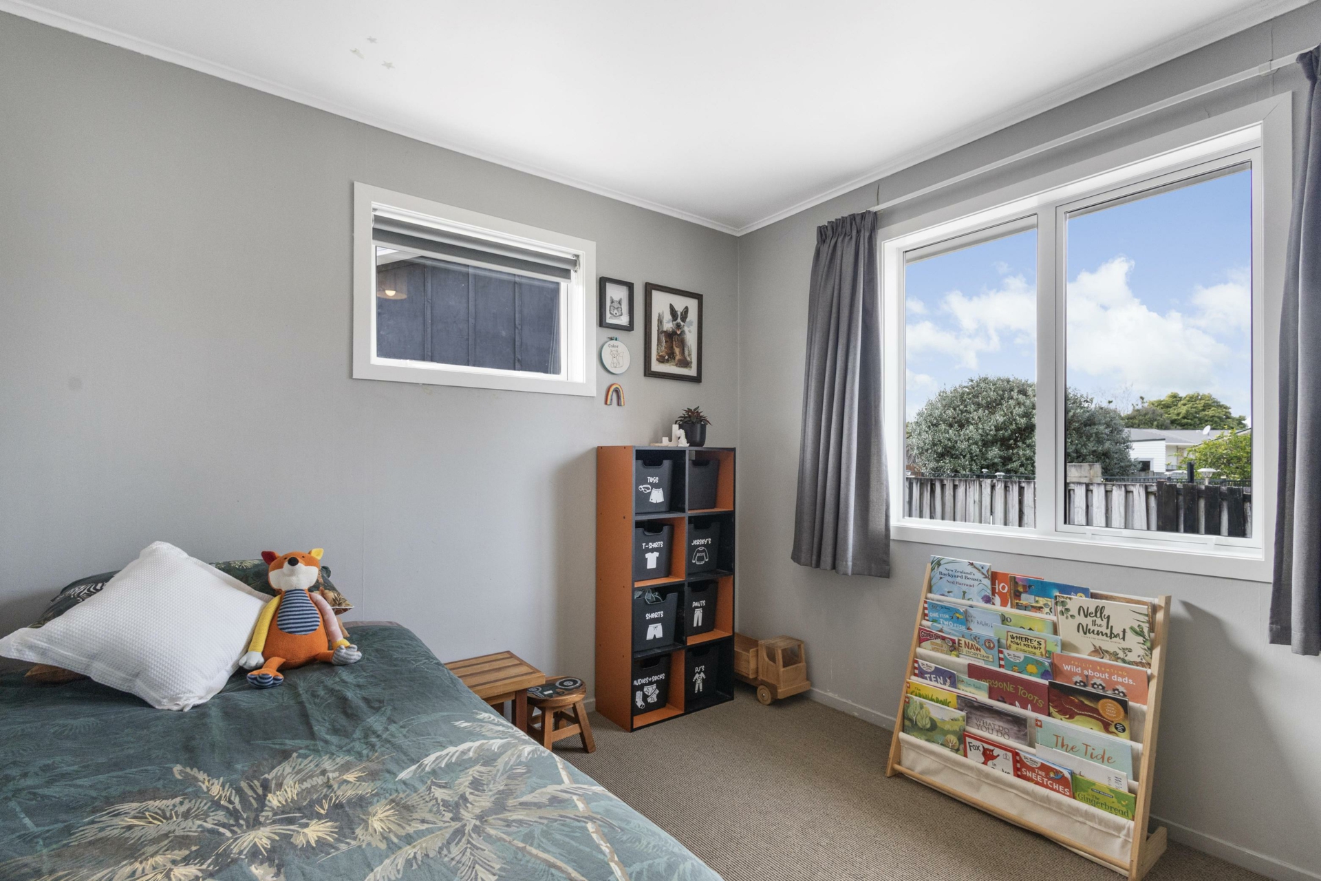 34 Rhonda Avenue, DEANWELL