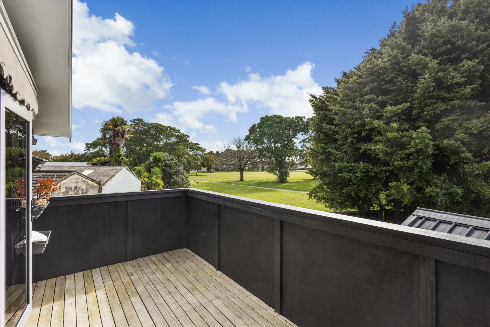 34 Rhonda Avenue, DEANWELL