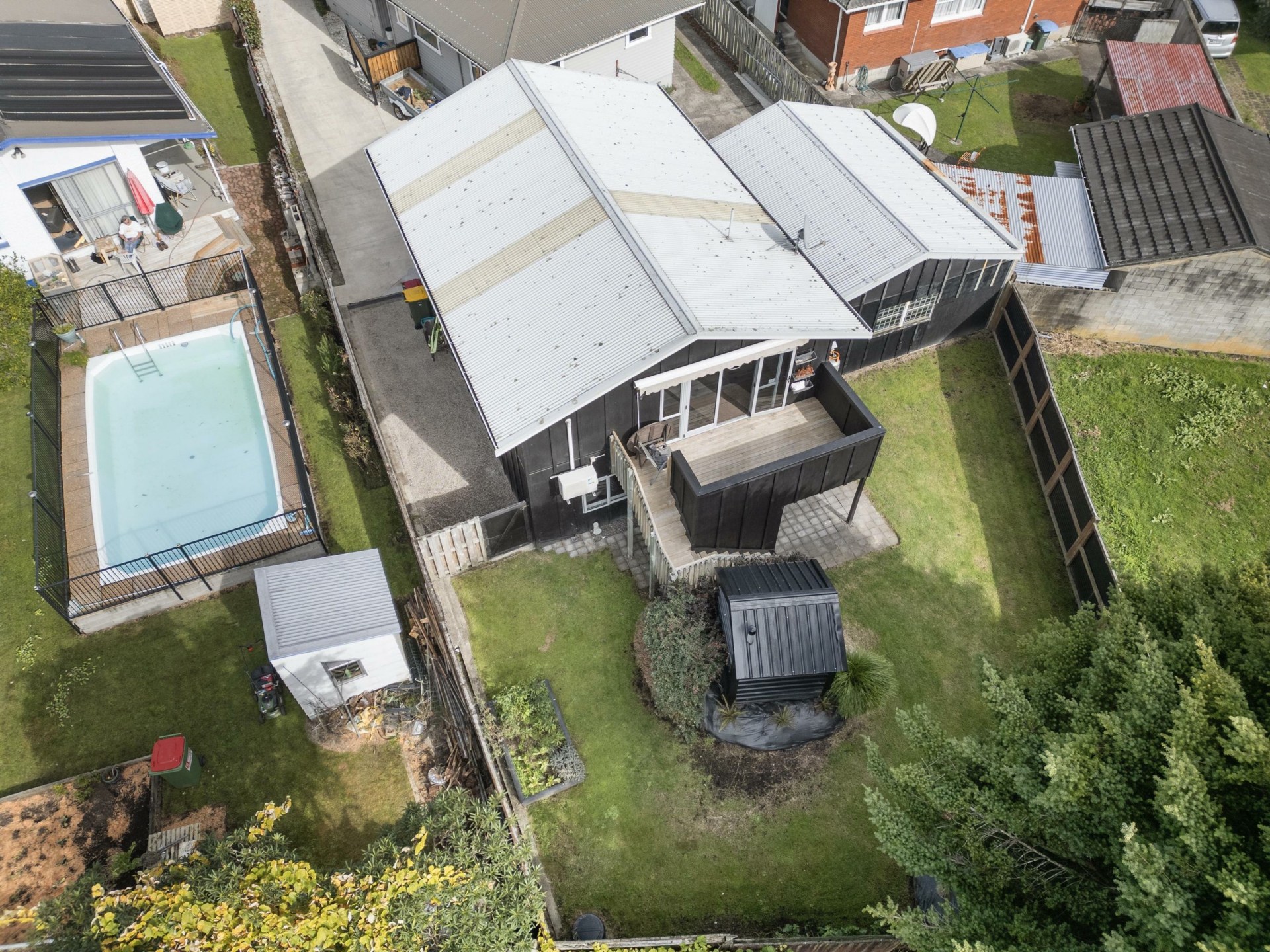 34 Rhonda Avenue, DEANWELL