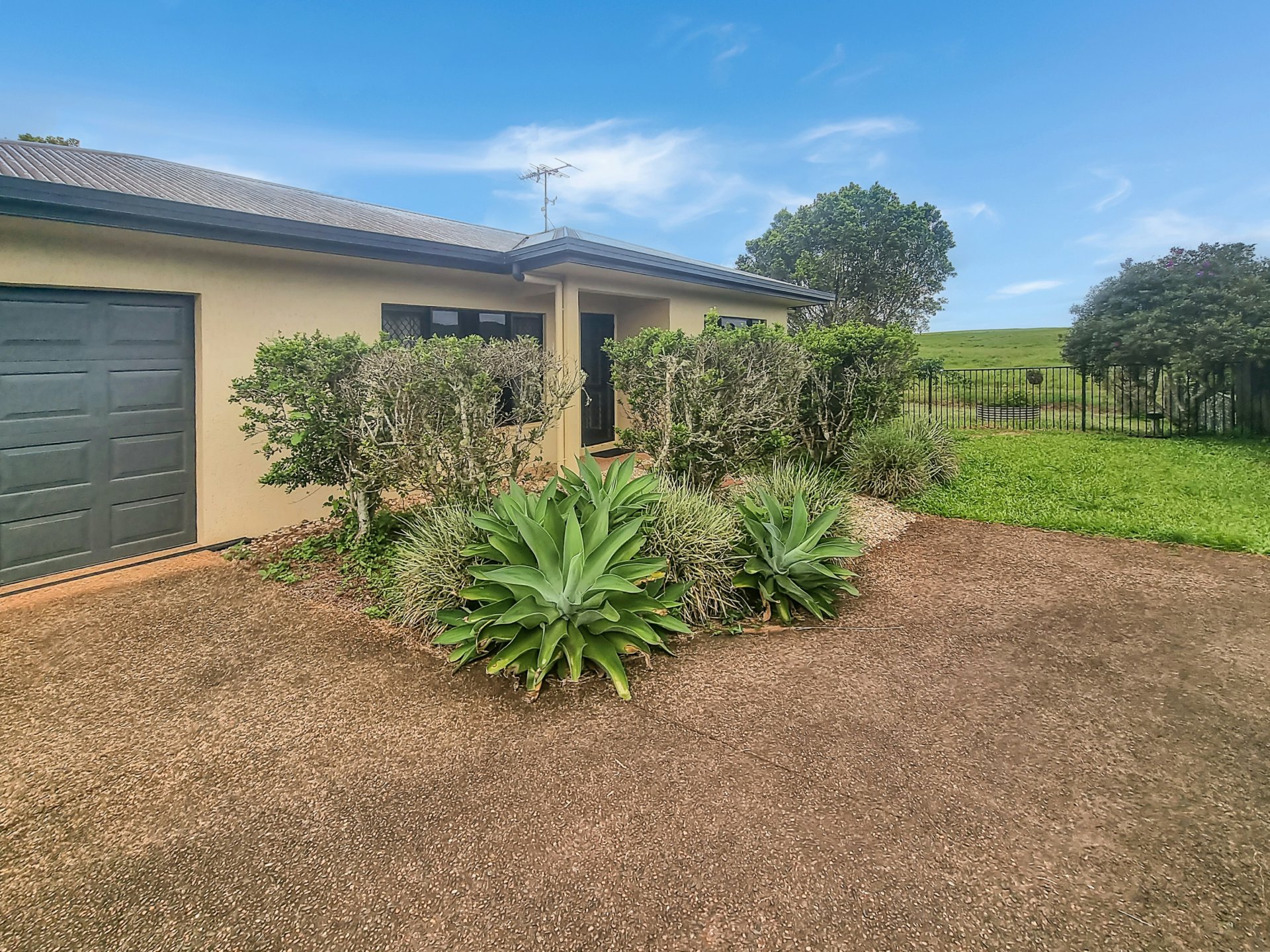 11B Quadrio Street, Atherton