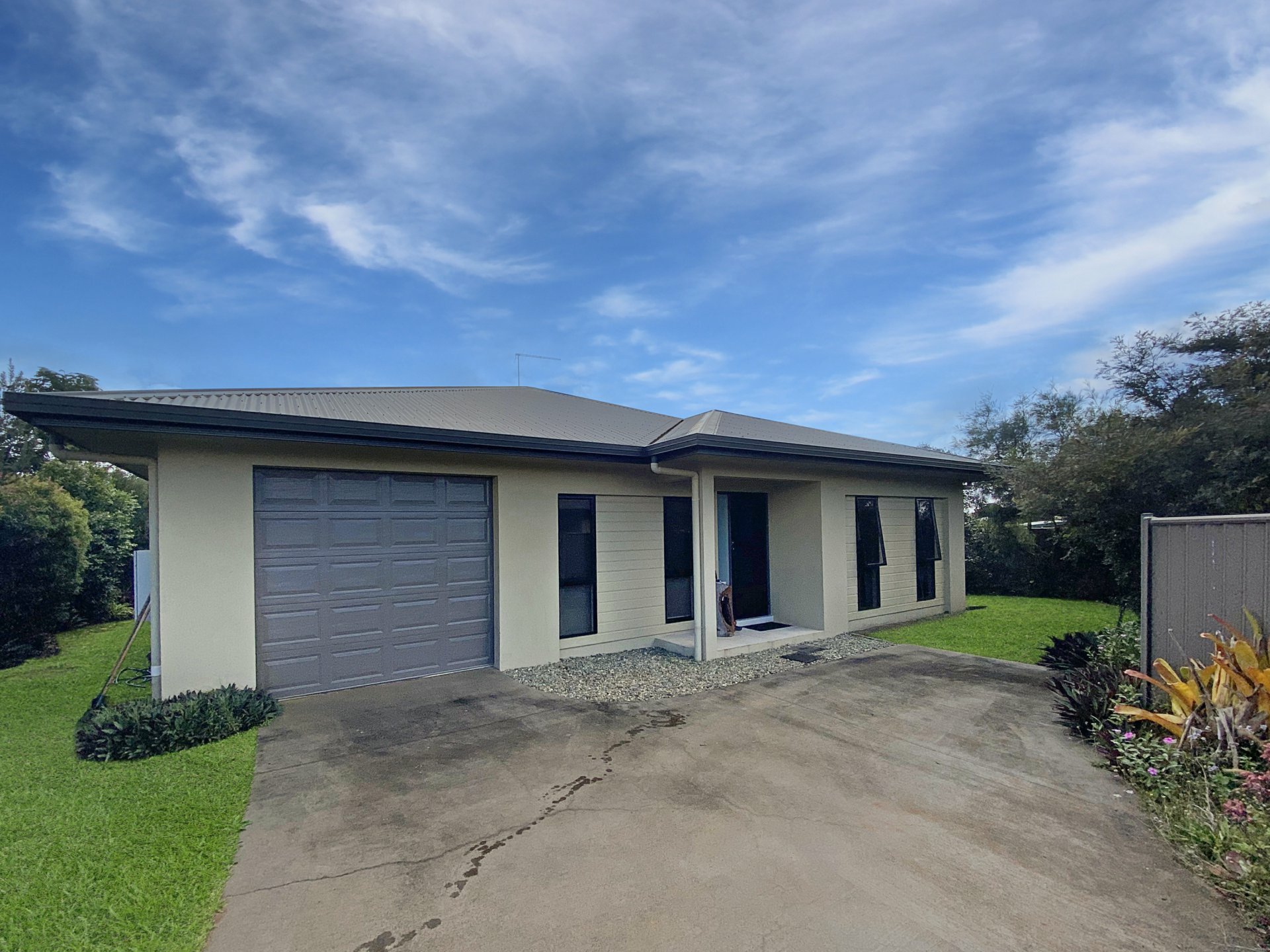 32B Golf Links Road, Atherton