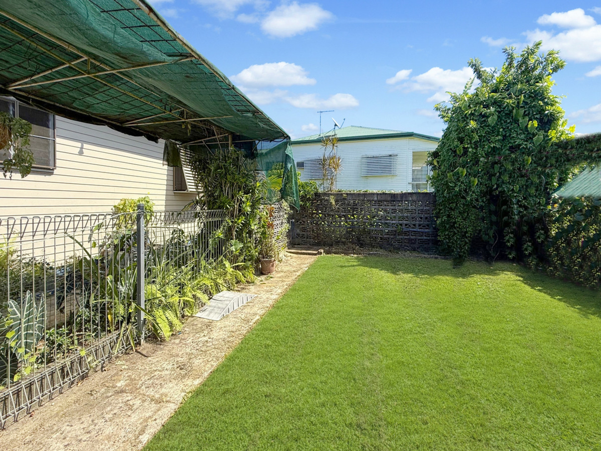 298 Silkwood Japoon Road, SILKWOOD
