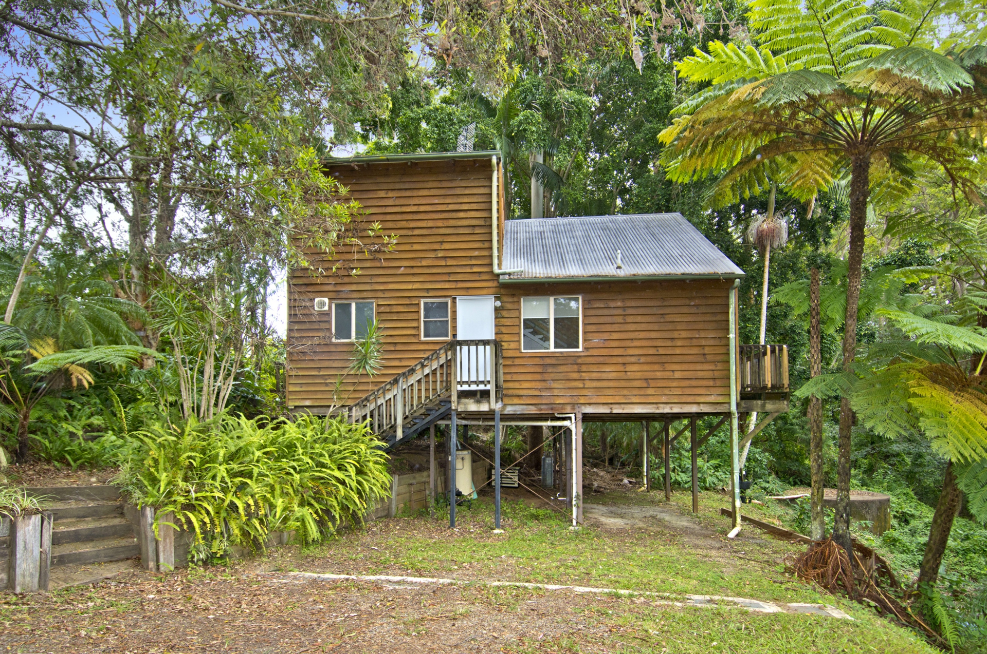 33 Kinabalu Drive, TAMBORINE MOUNTAIN