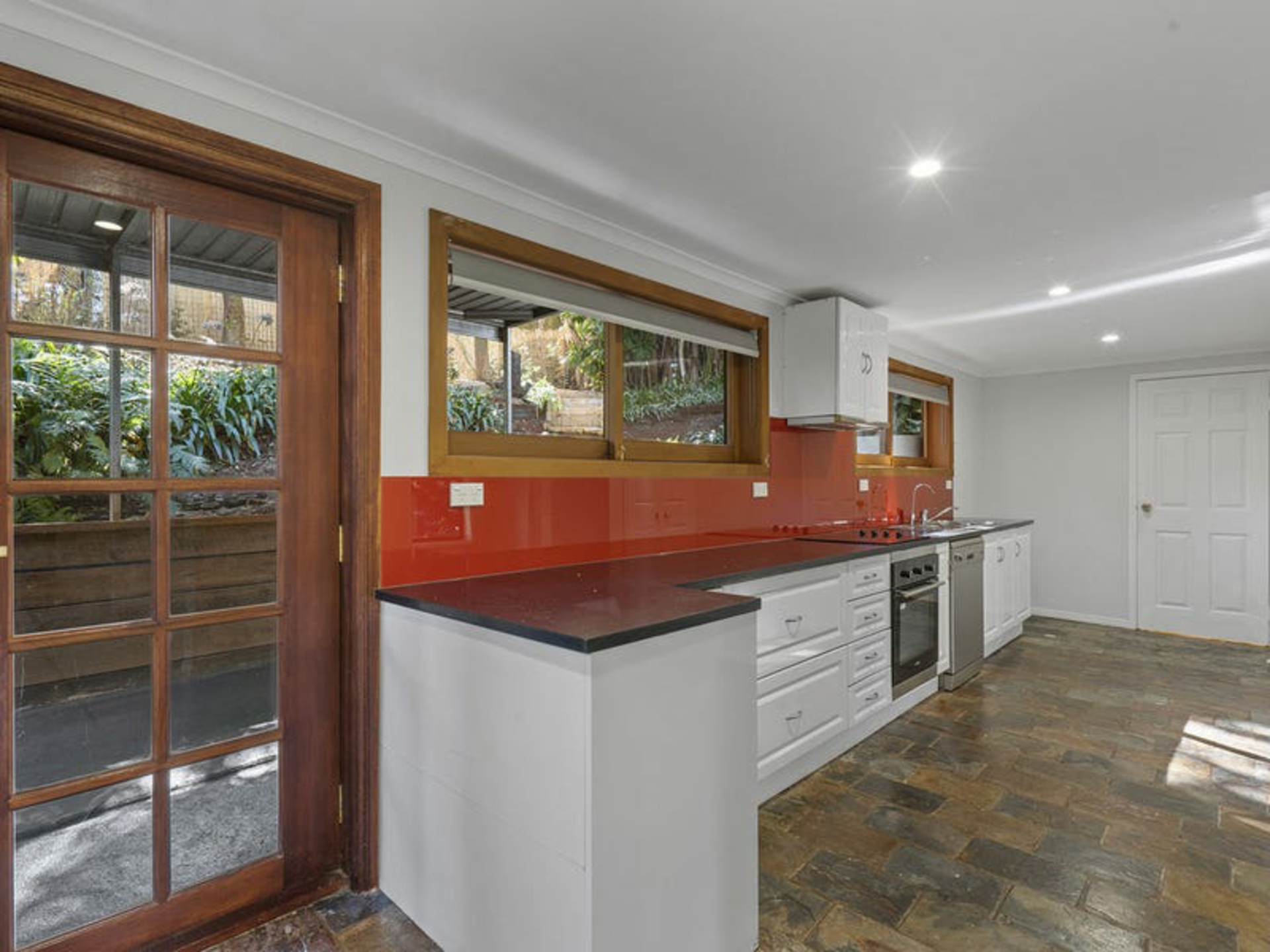 60 Pacific Parade, TAMBORINE MOUNTAIN