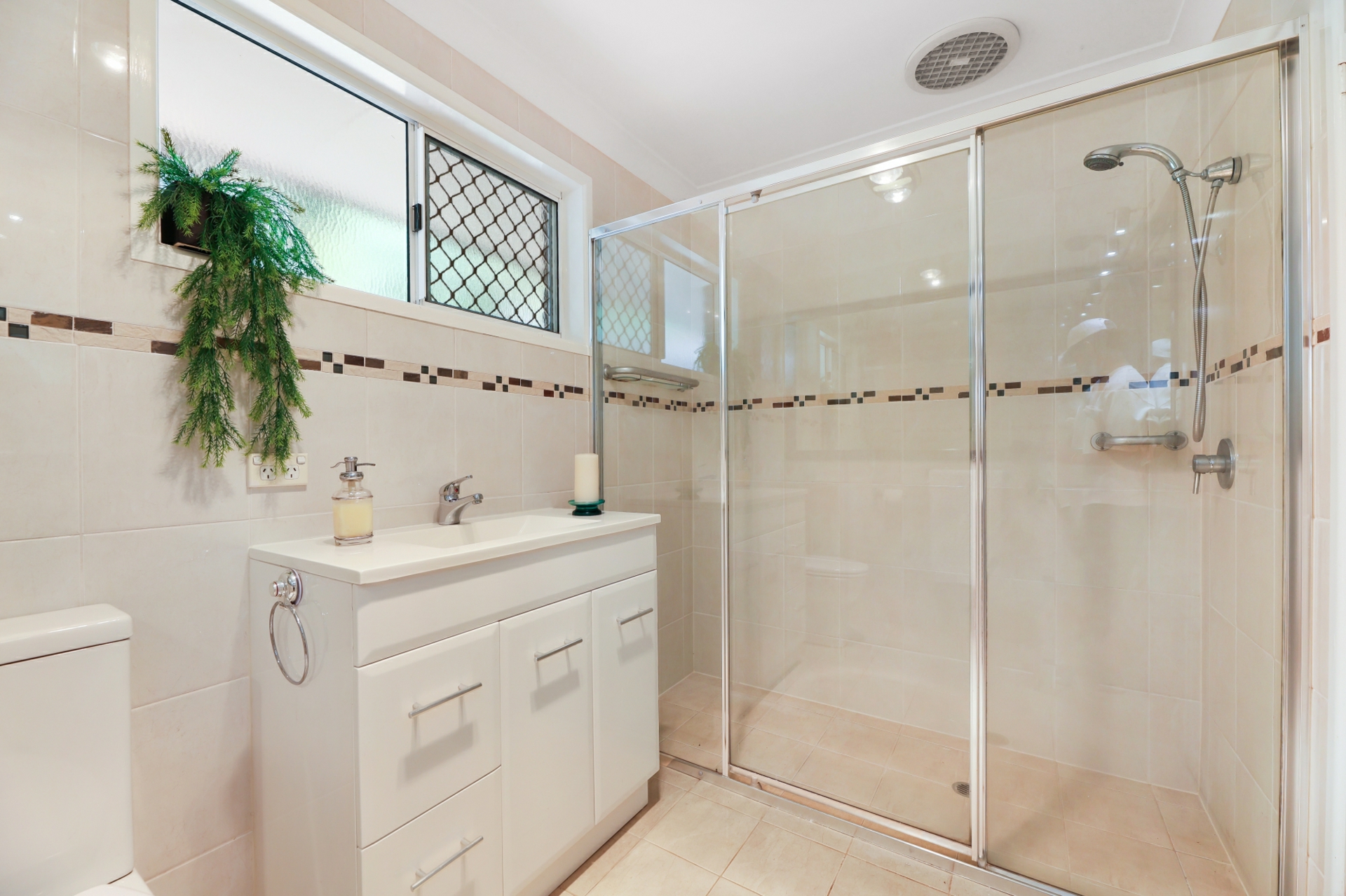 11 Mayon Court, TAMBORINE MOUNTAIN
