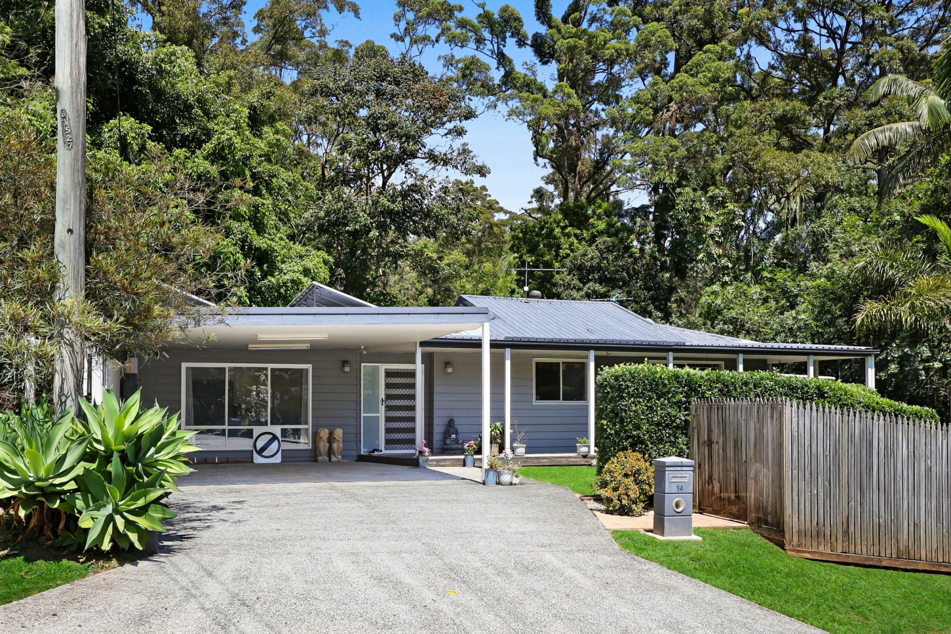 14 Kinabalu Drive, TAMBORINE MOUNTAIN