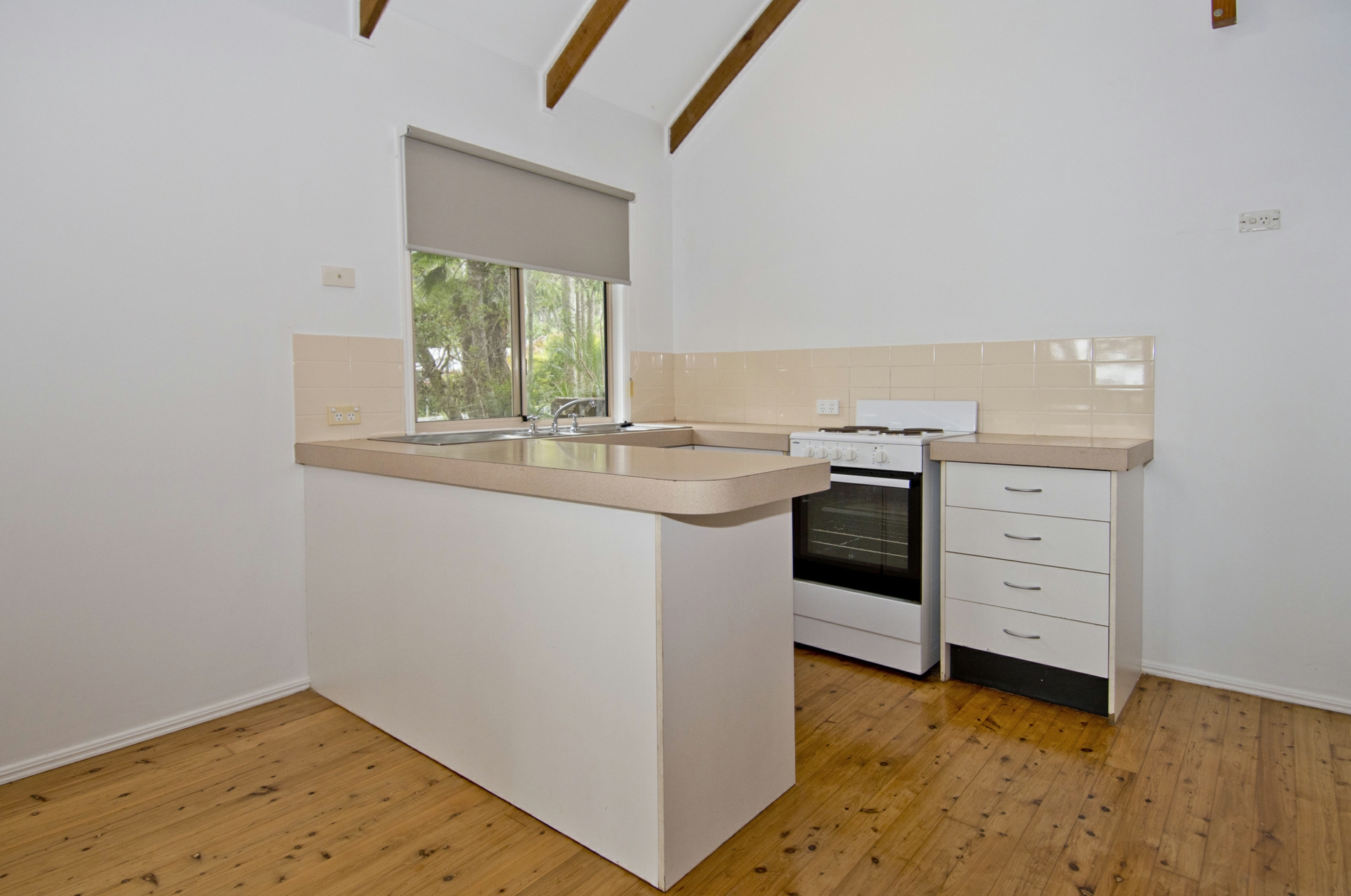 33 Kinabalu Drive, TAMBORINE MOUNTAIN