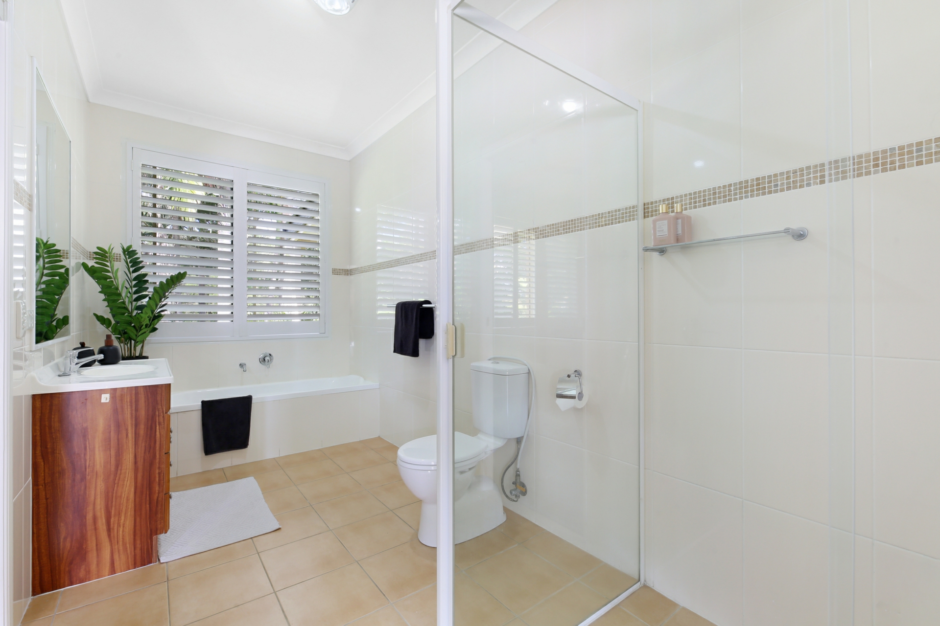 60 Gladrose Crescent — photo 19 of 30