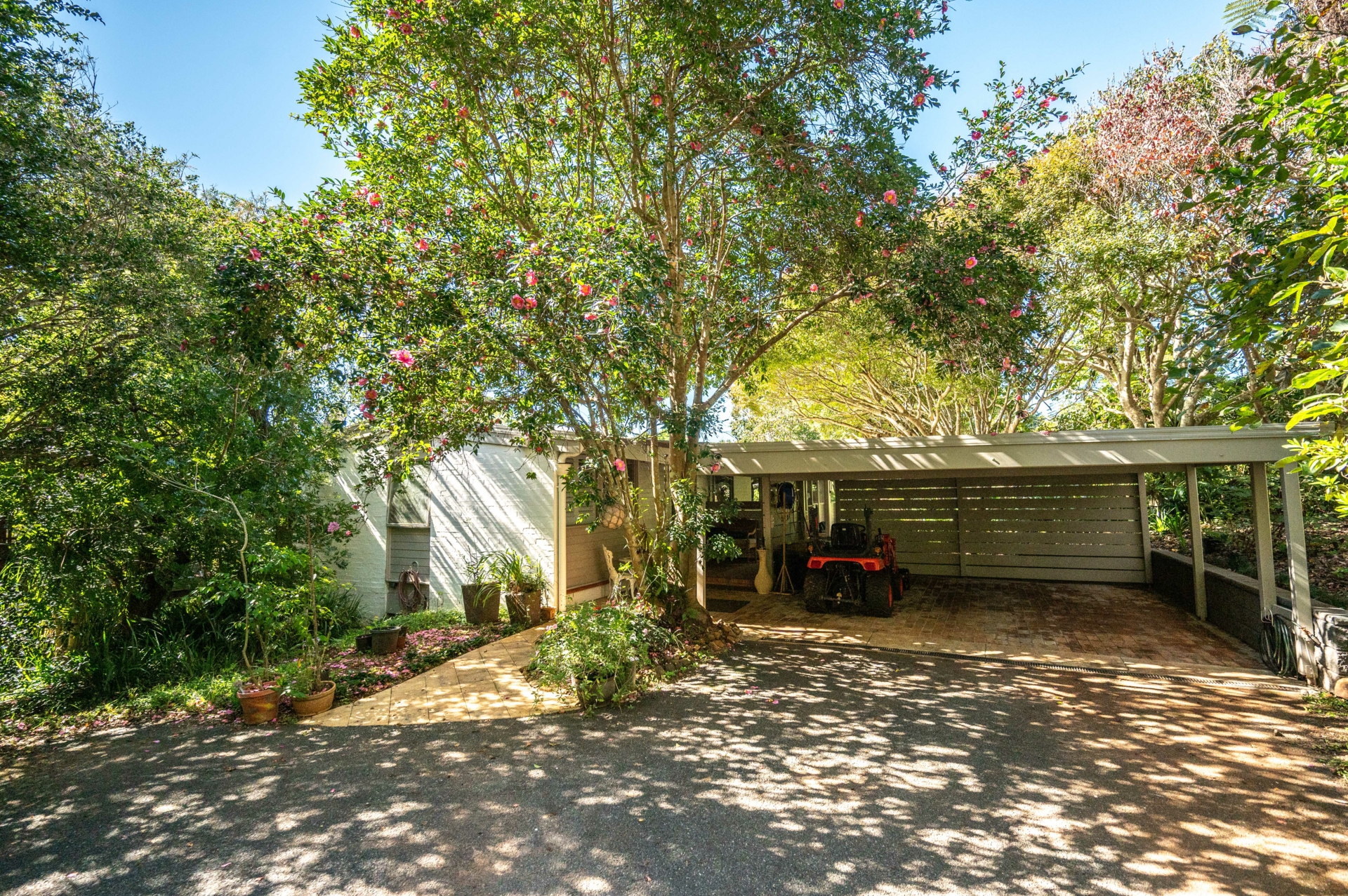 84-86 Bartle Road — photo from LJ Hooker Tamborine Mountain