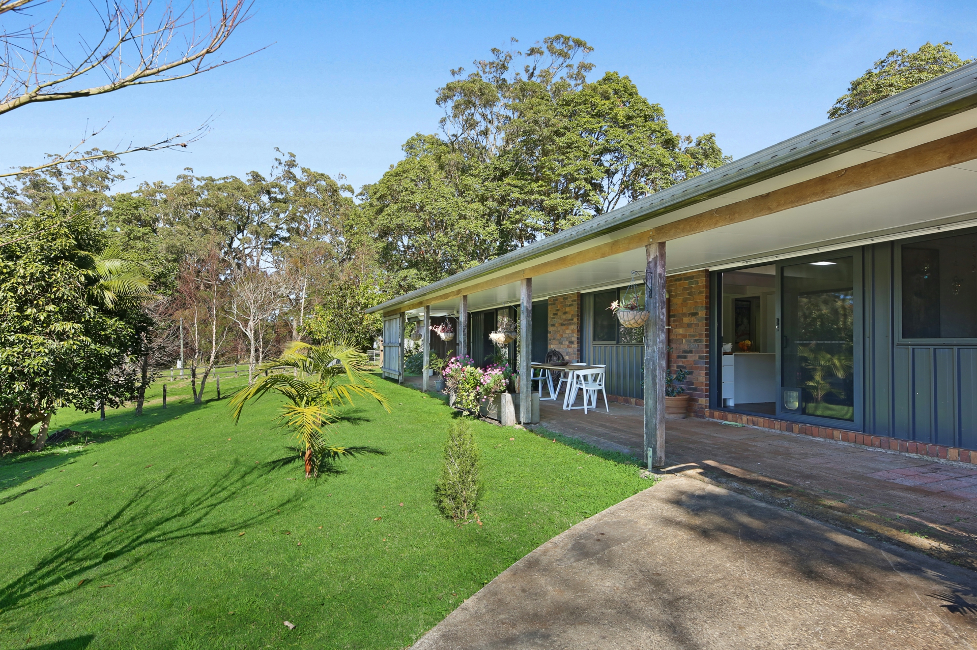 206 Main Western Road — photo from LJ Hooker Tamborine Mountain