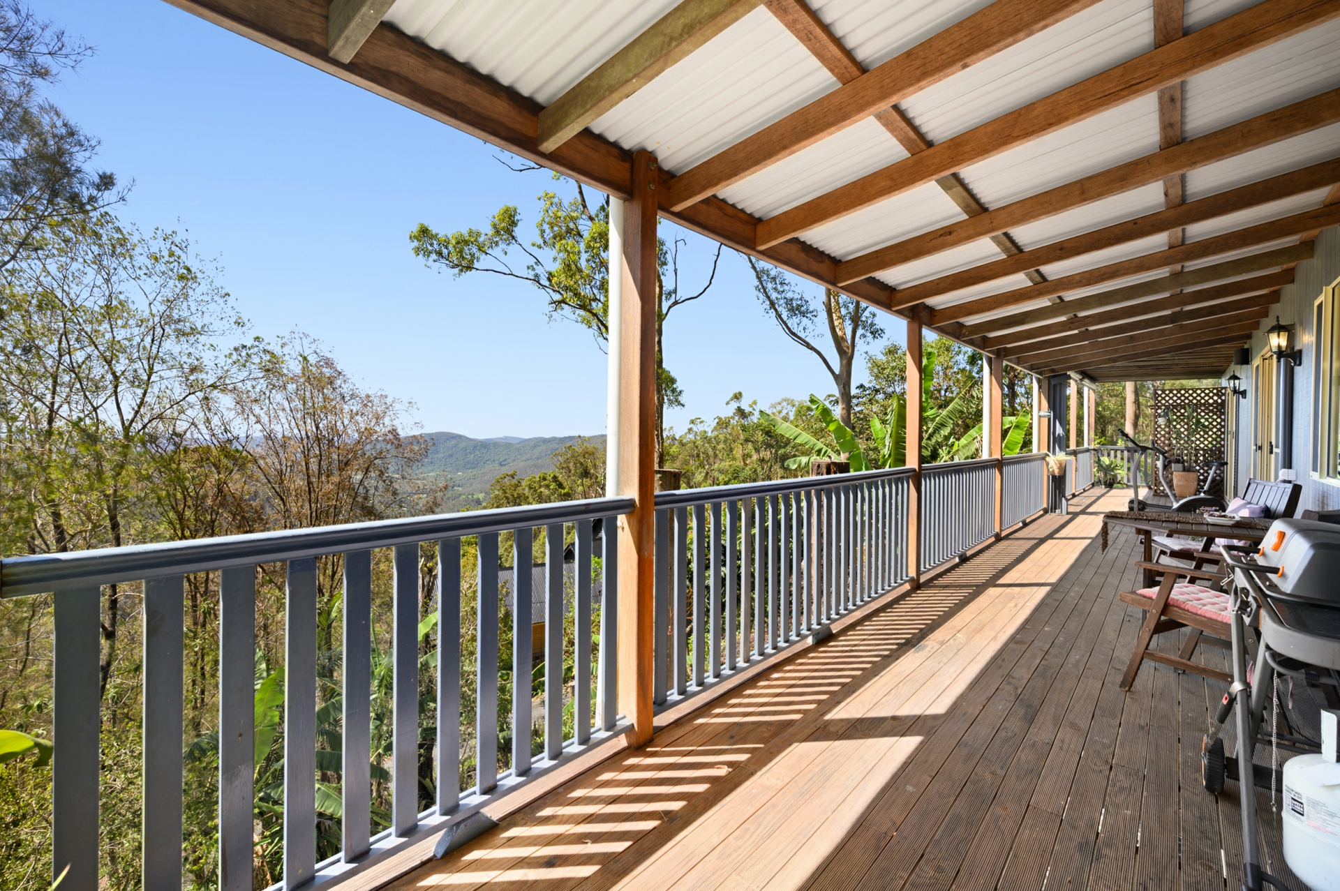 1718 Tamborine-Oxenford Road — photo 9 of 30
