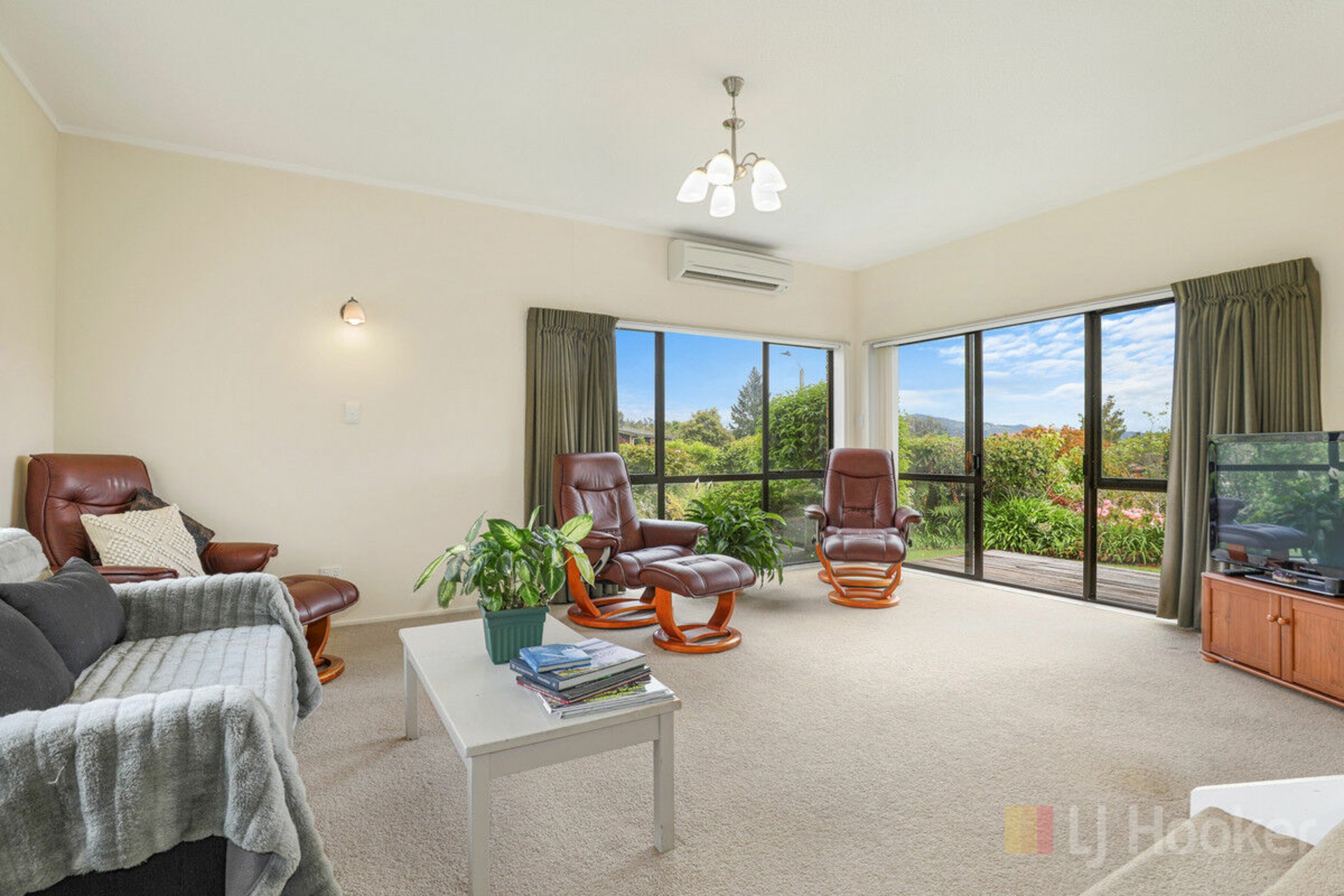2 Brundon Place Lynmore Property Details LJ Hooker