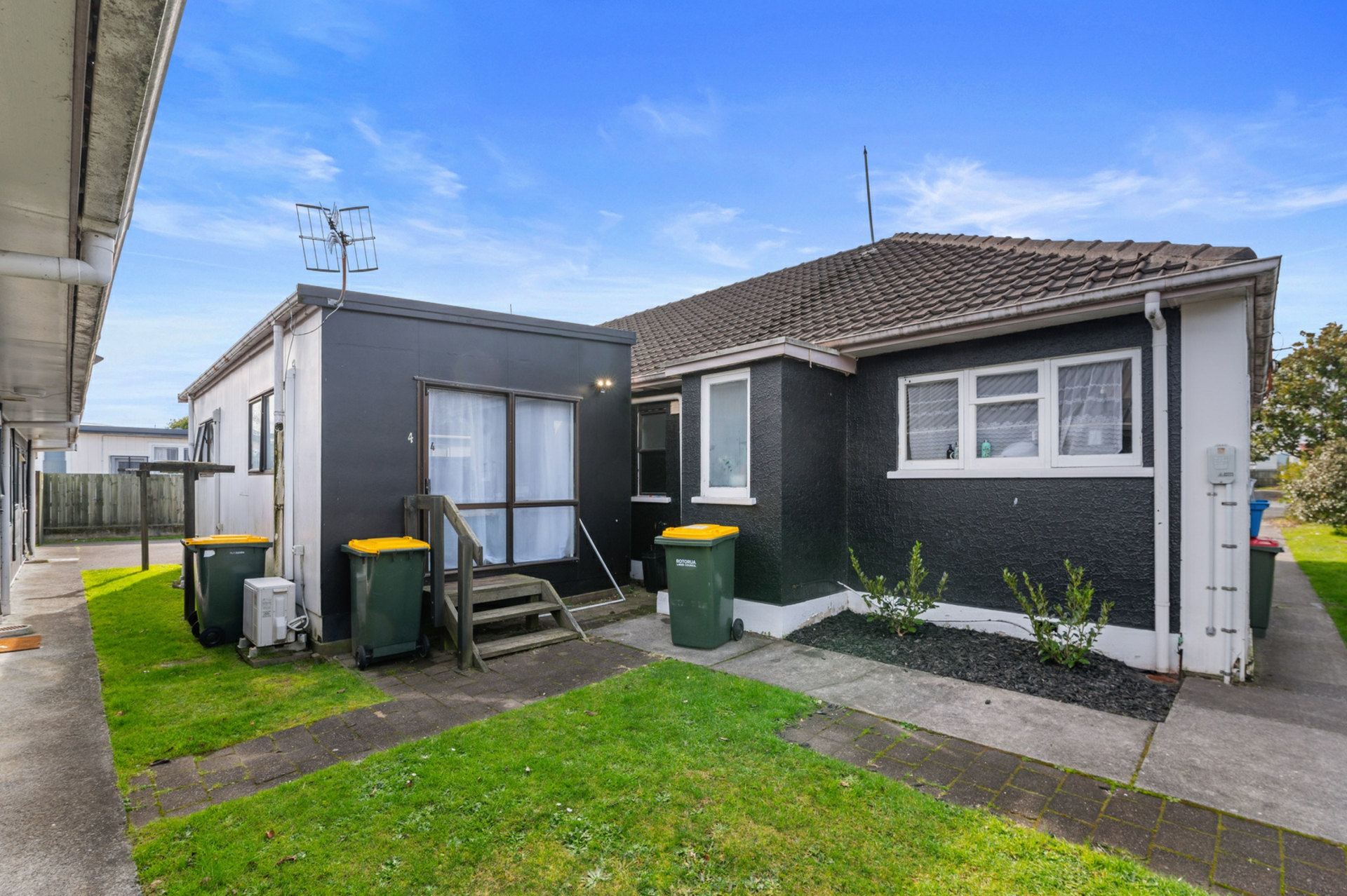 9 Ruihi Street, VICTORIA