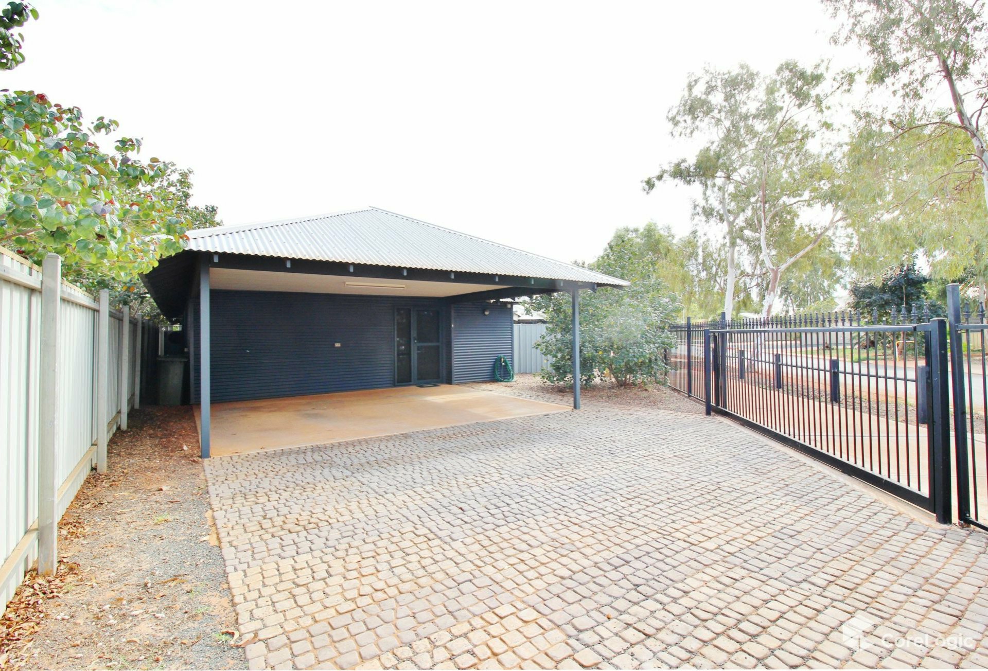 5/2 Phalarope Way — photo from LJ Hooker Hedland