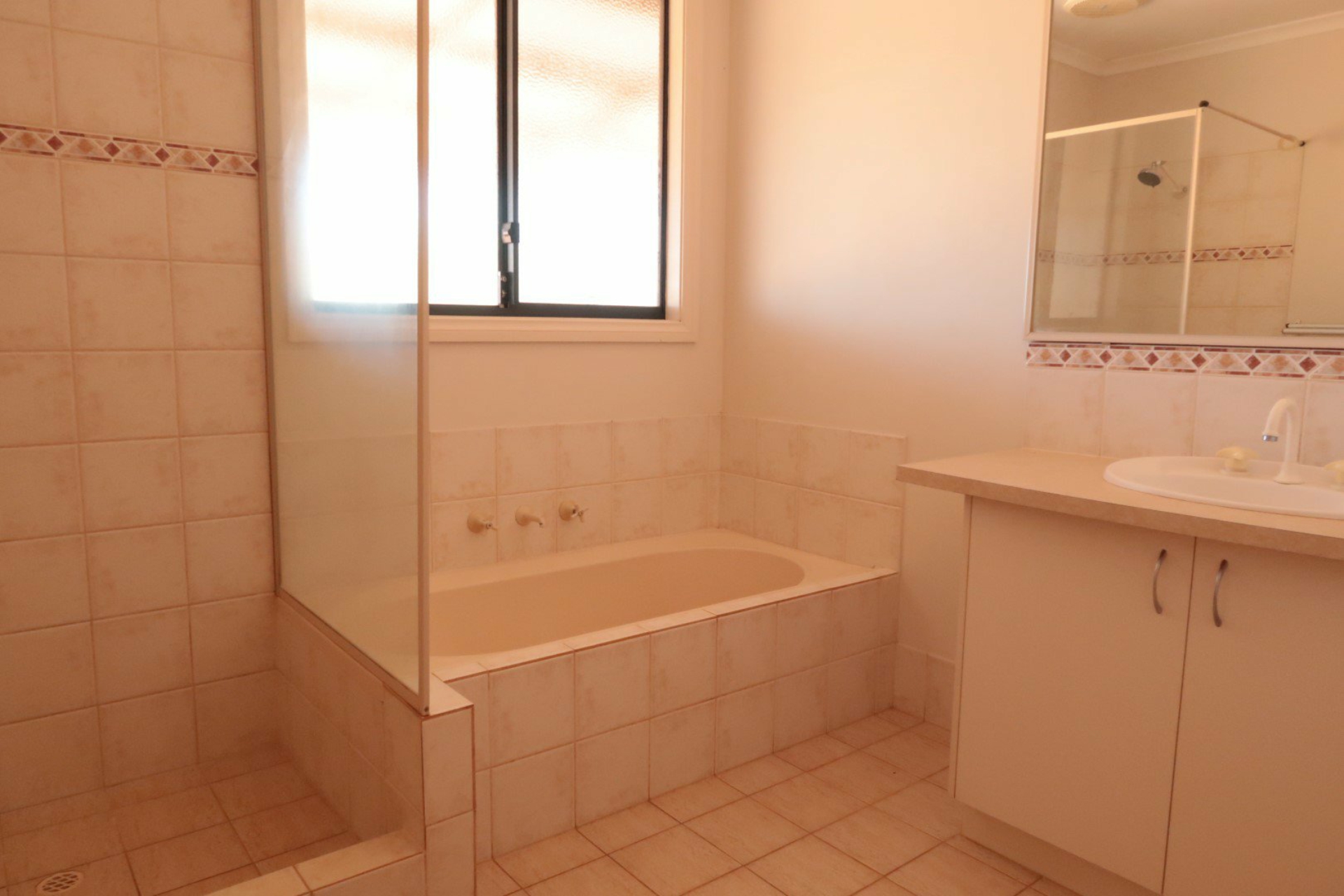 9 Greenfield Street, SOUTH HEDLAND