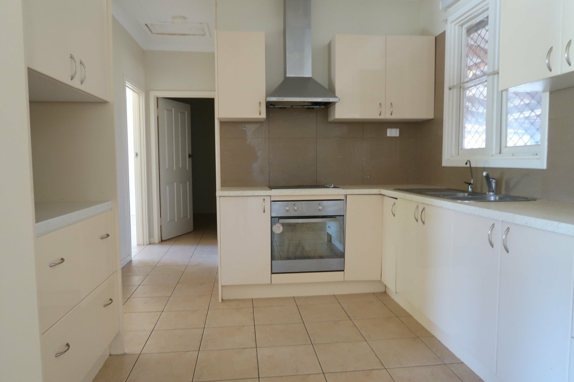 6 Parker Street, SOUTH HEDLAND