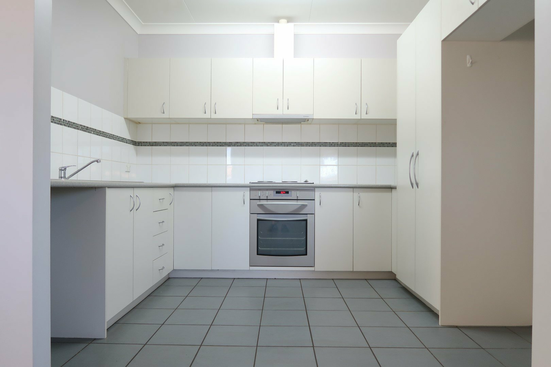 24 Godrick Place — photo 5 of 13