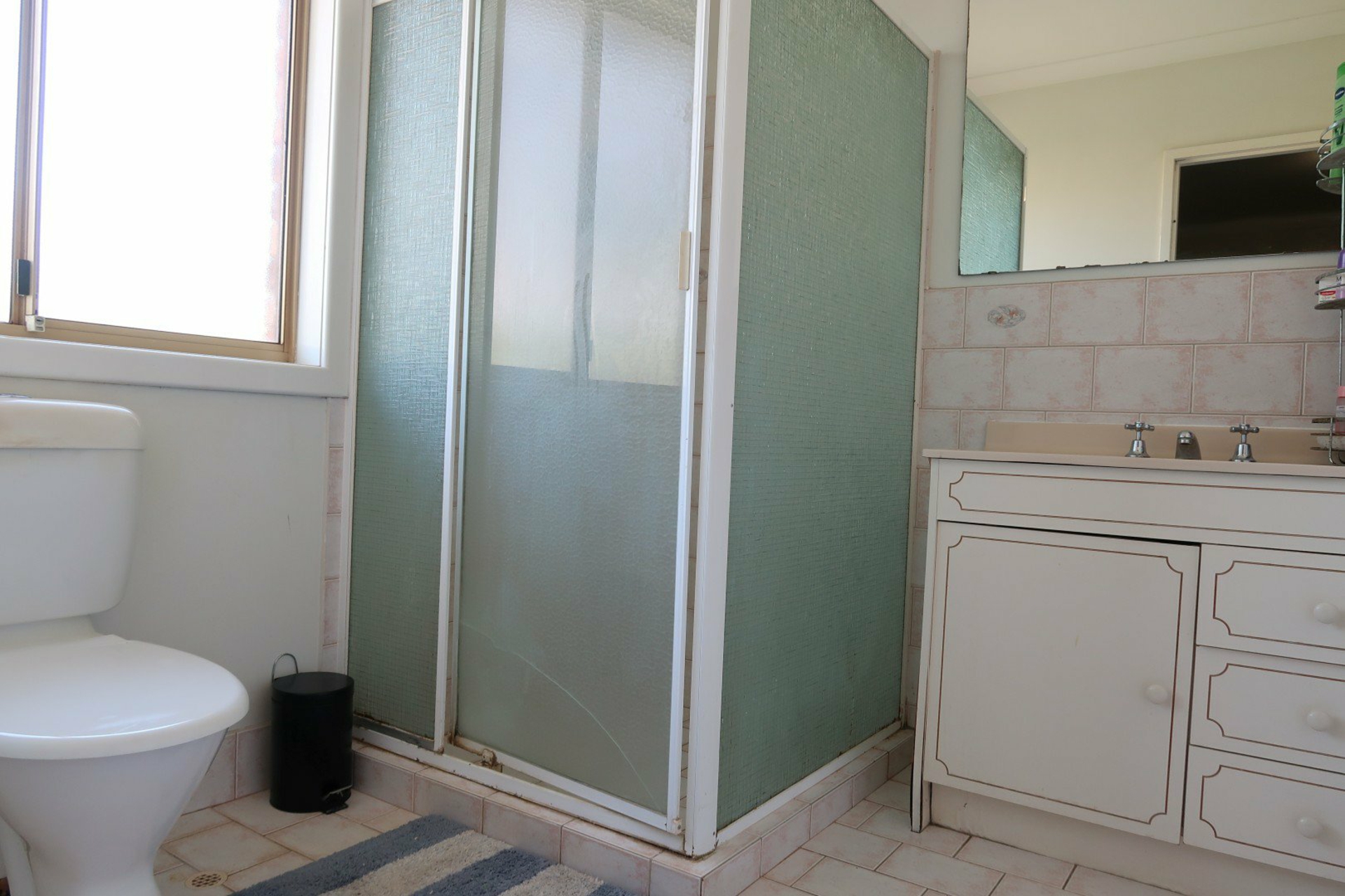 1 Counihan Crescent — photo 7 of 14