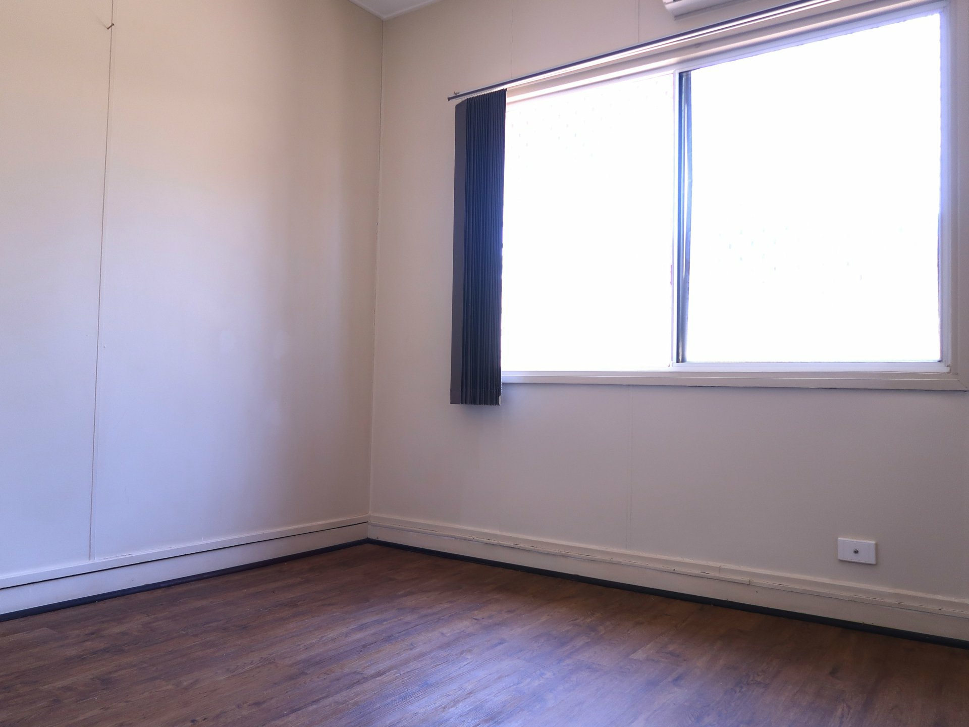 120 Sutherland Street — photo 5 of 15
