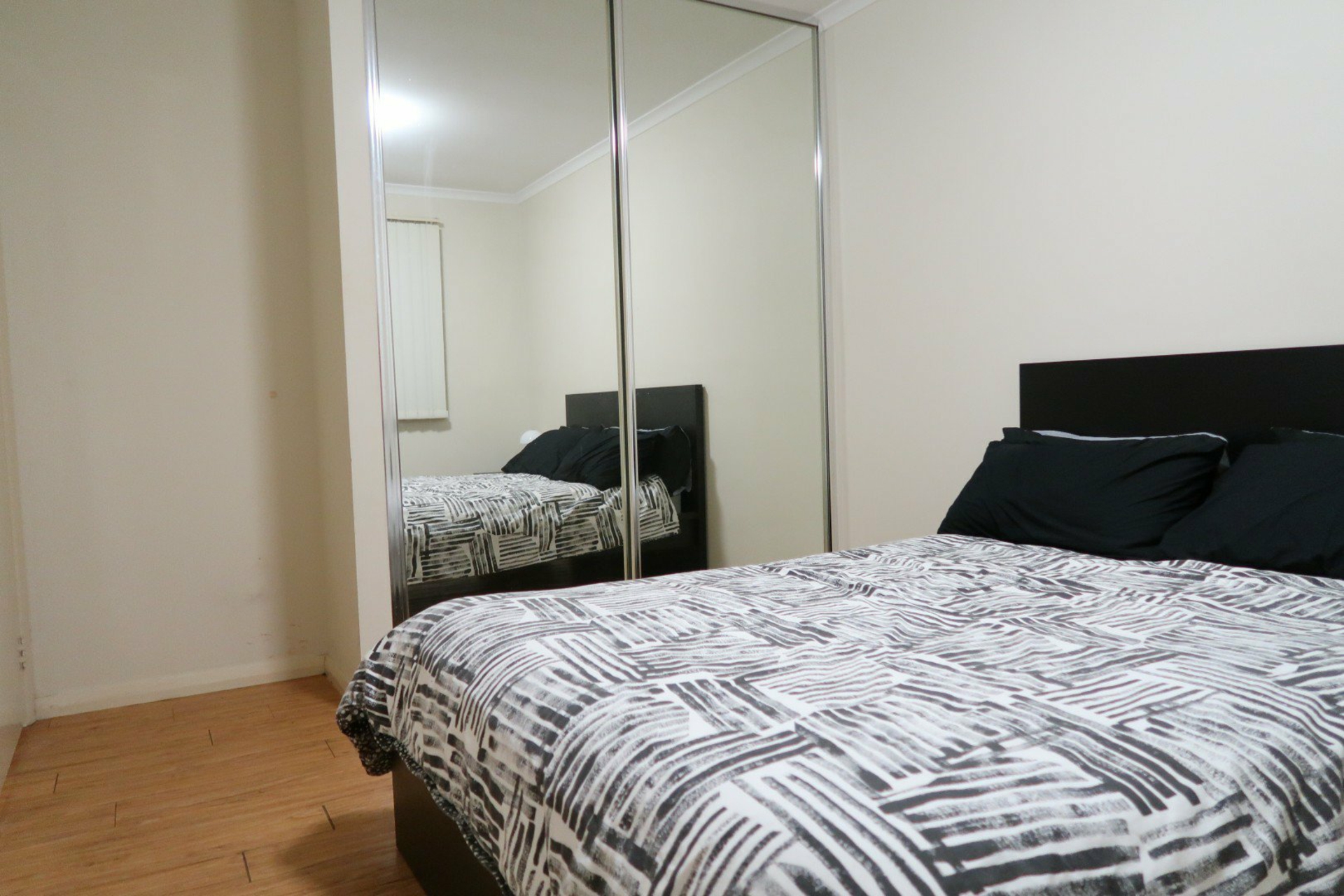 1D Logue Court — photo 8 of 13